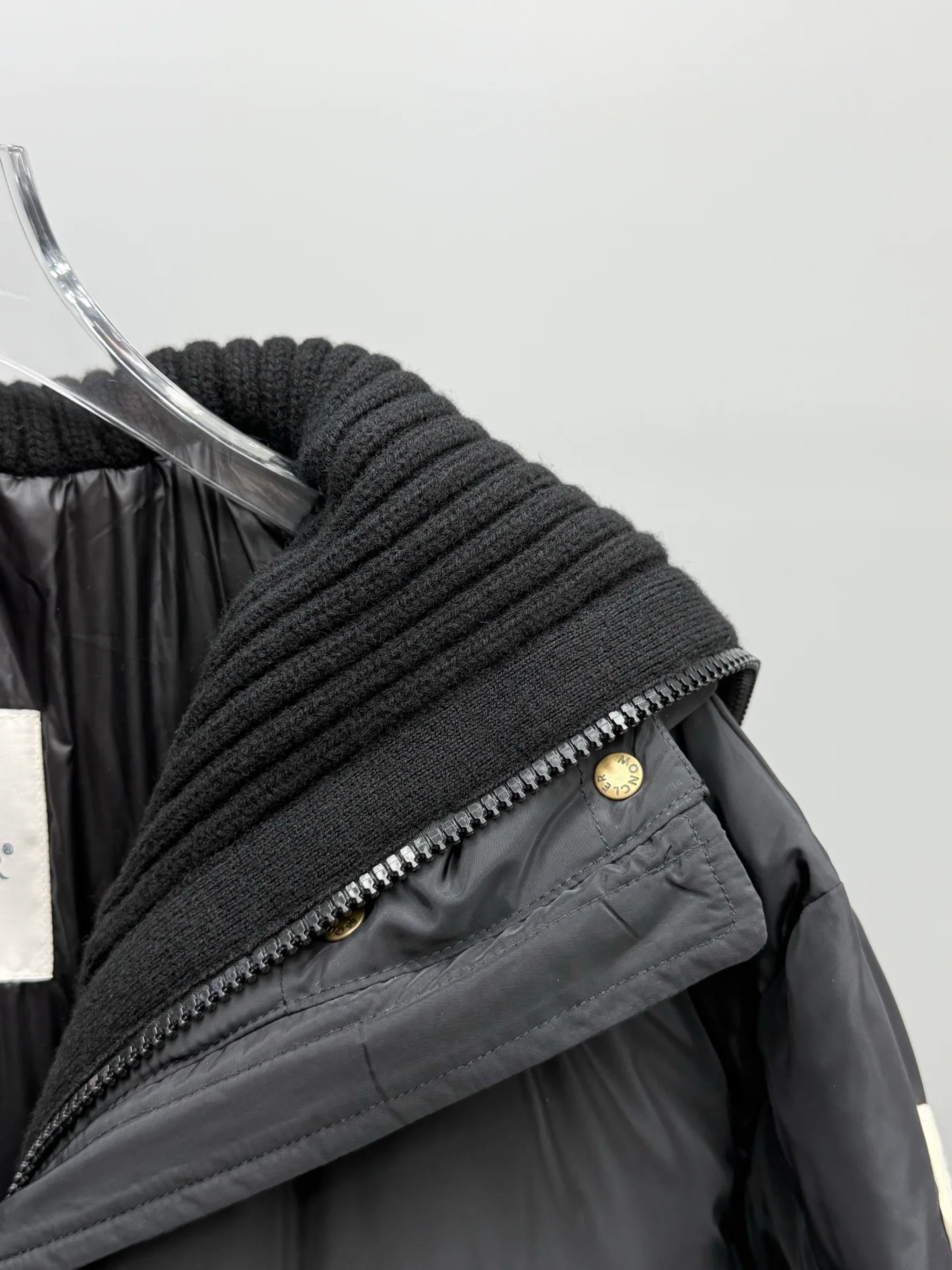 Куртки И Пуховики Женские Moncler 18111777