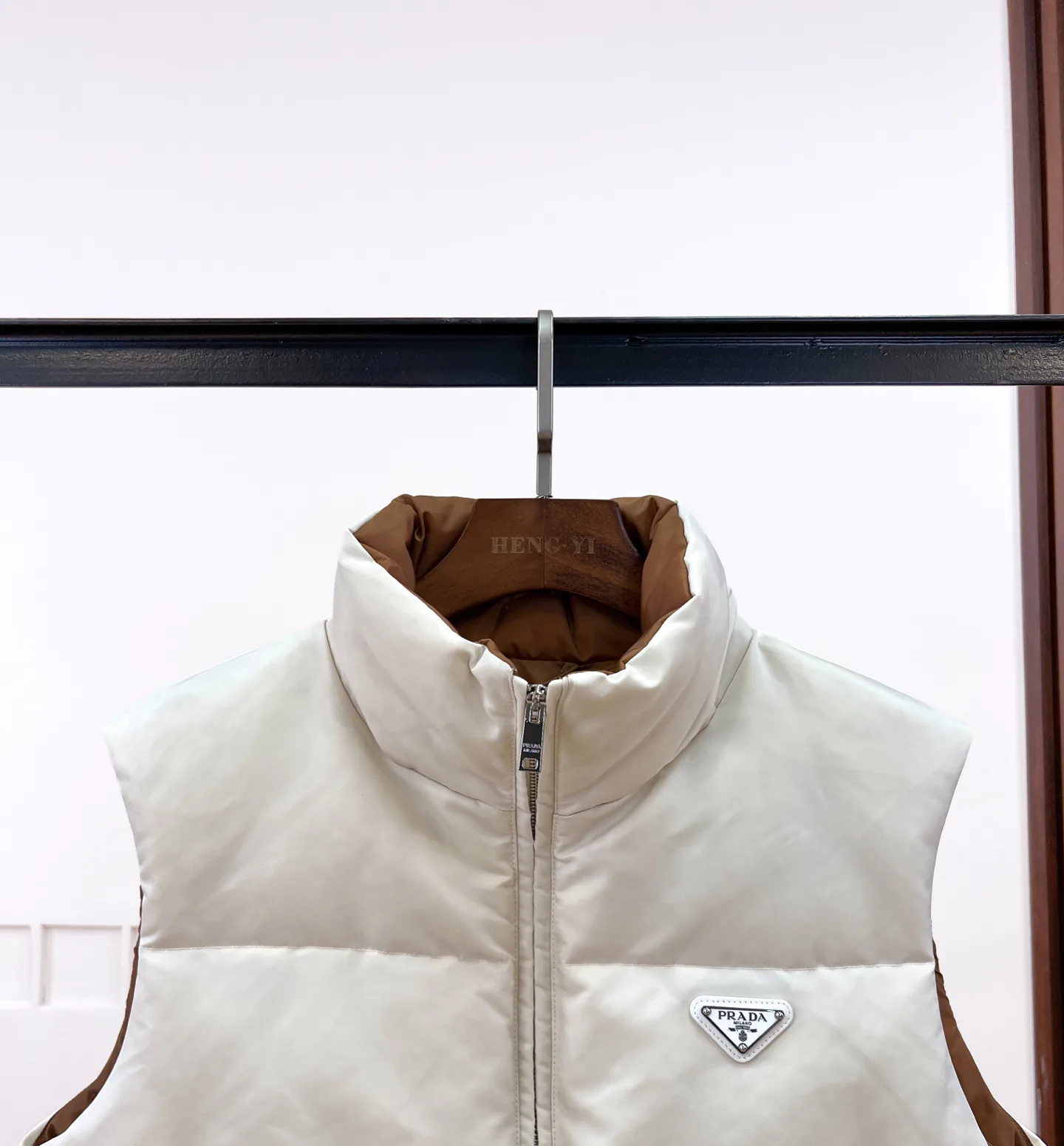 Жилеты Женские Prada 18820571