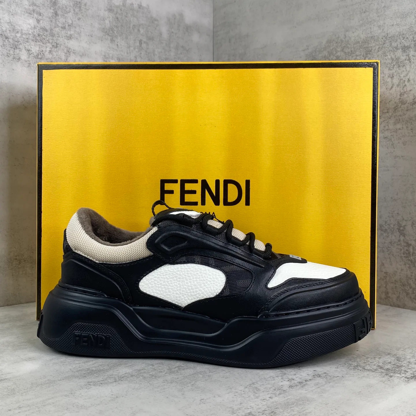 Кроссовки Мужские Fendi 275354