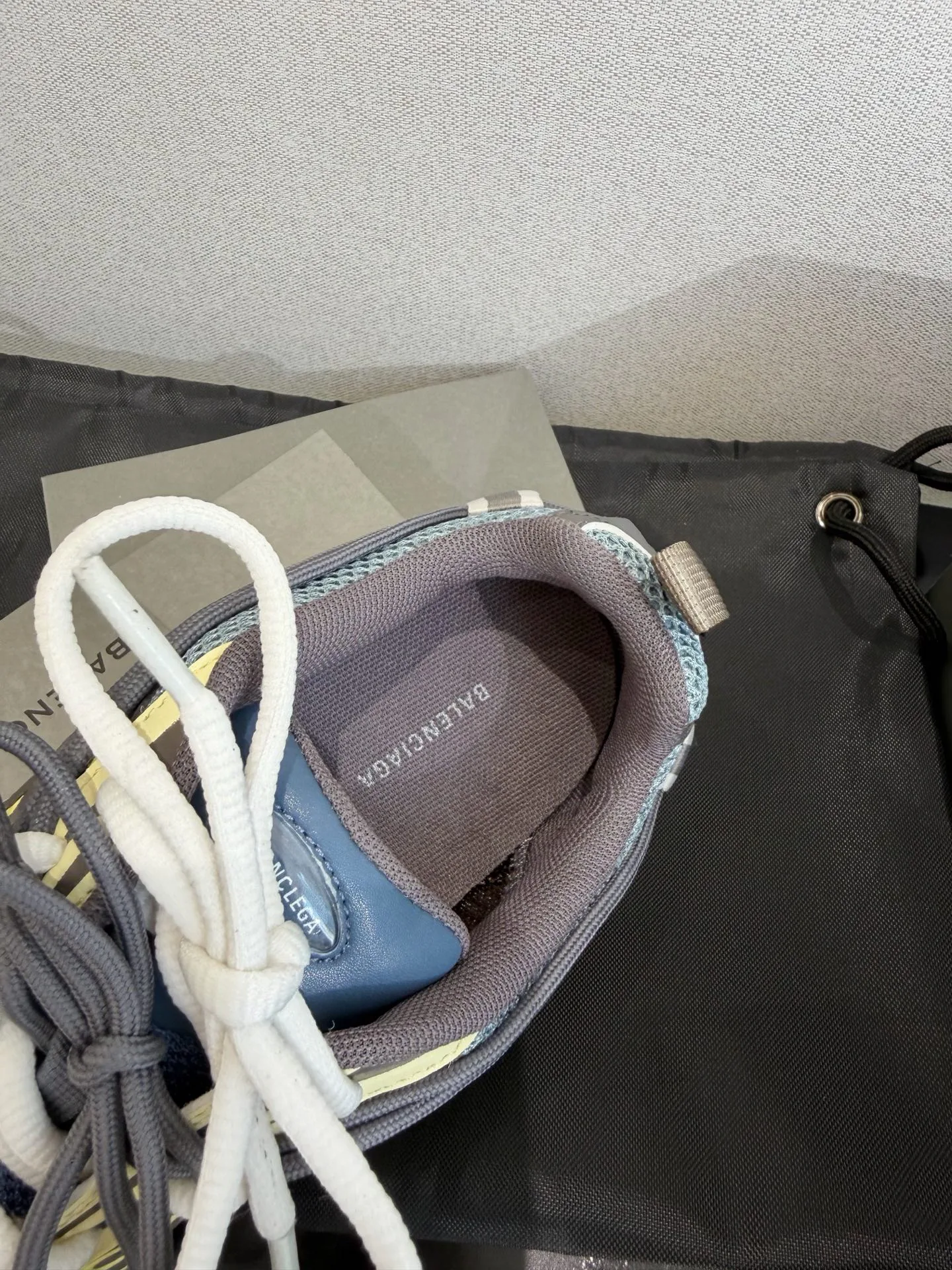 Кроссовки Женские Balenciaga 11911496