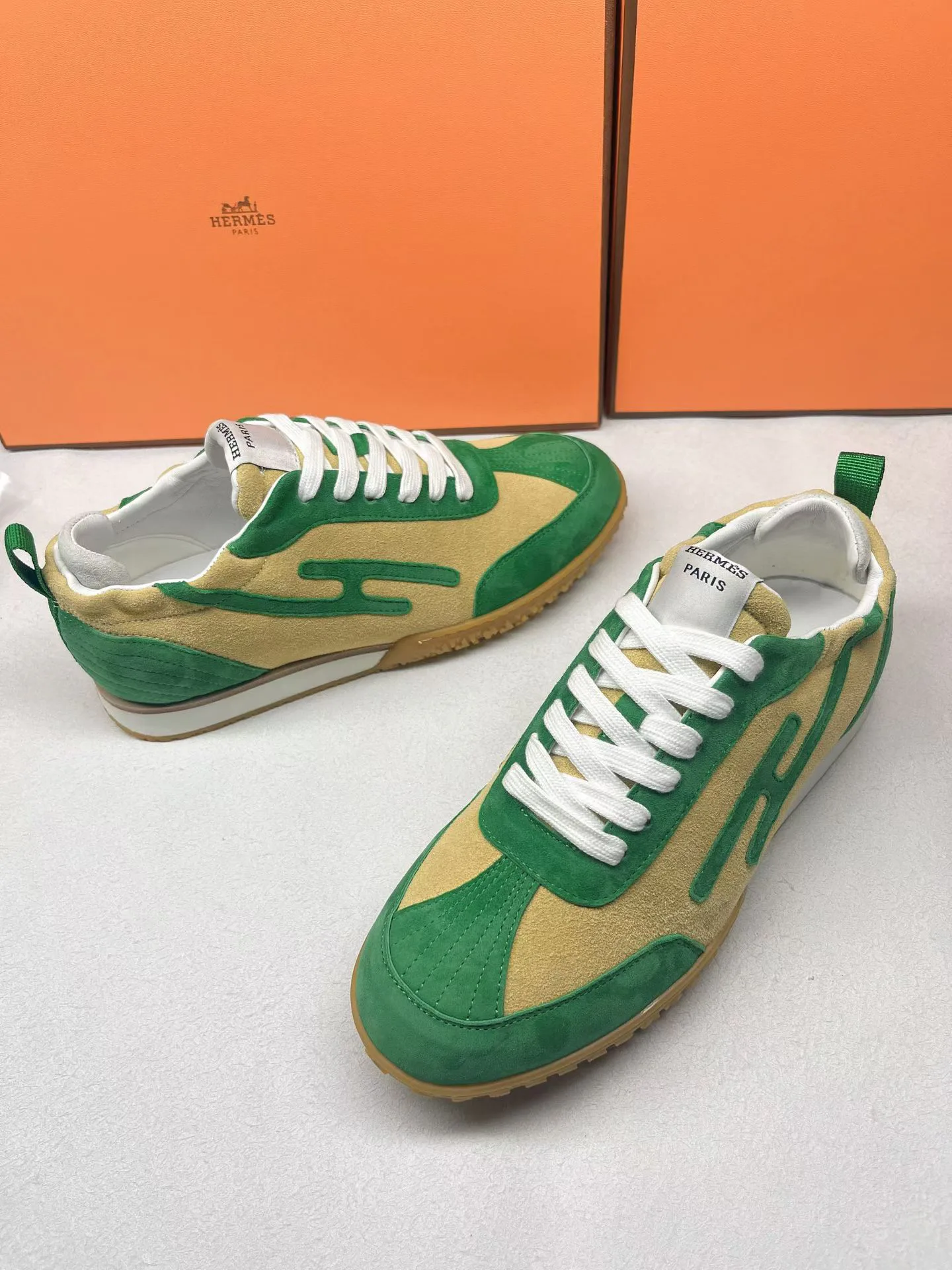 Кроссовки Женские Hermes 11765374