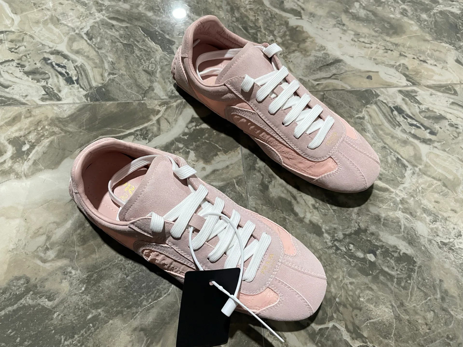 Кроссовки Женские Prada 9833760