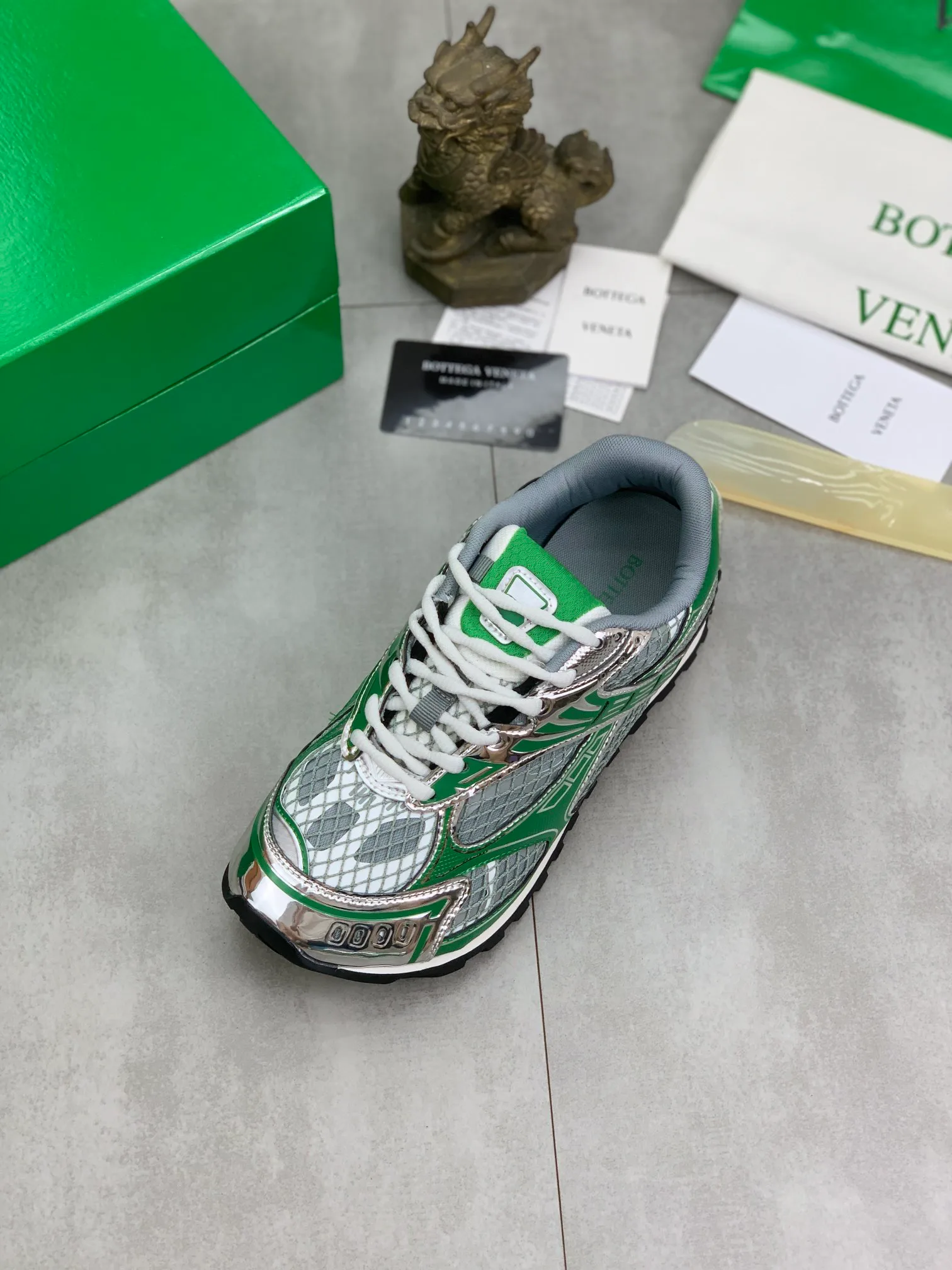 Кроссовки Женские Bottega Veneta 18365166