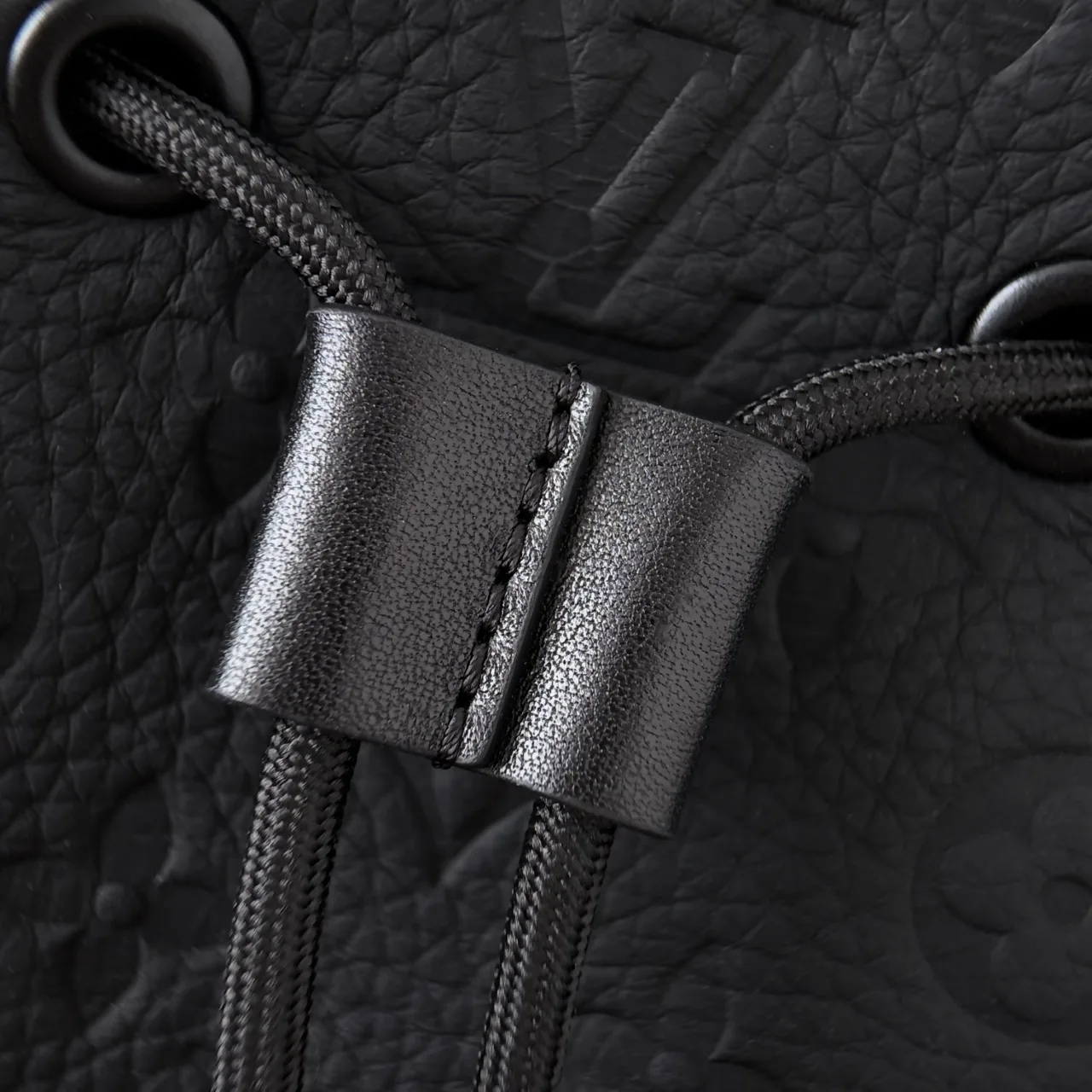 Рюкзаки Женские Louis Vuitton 17973441
