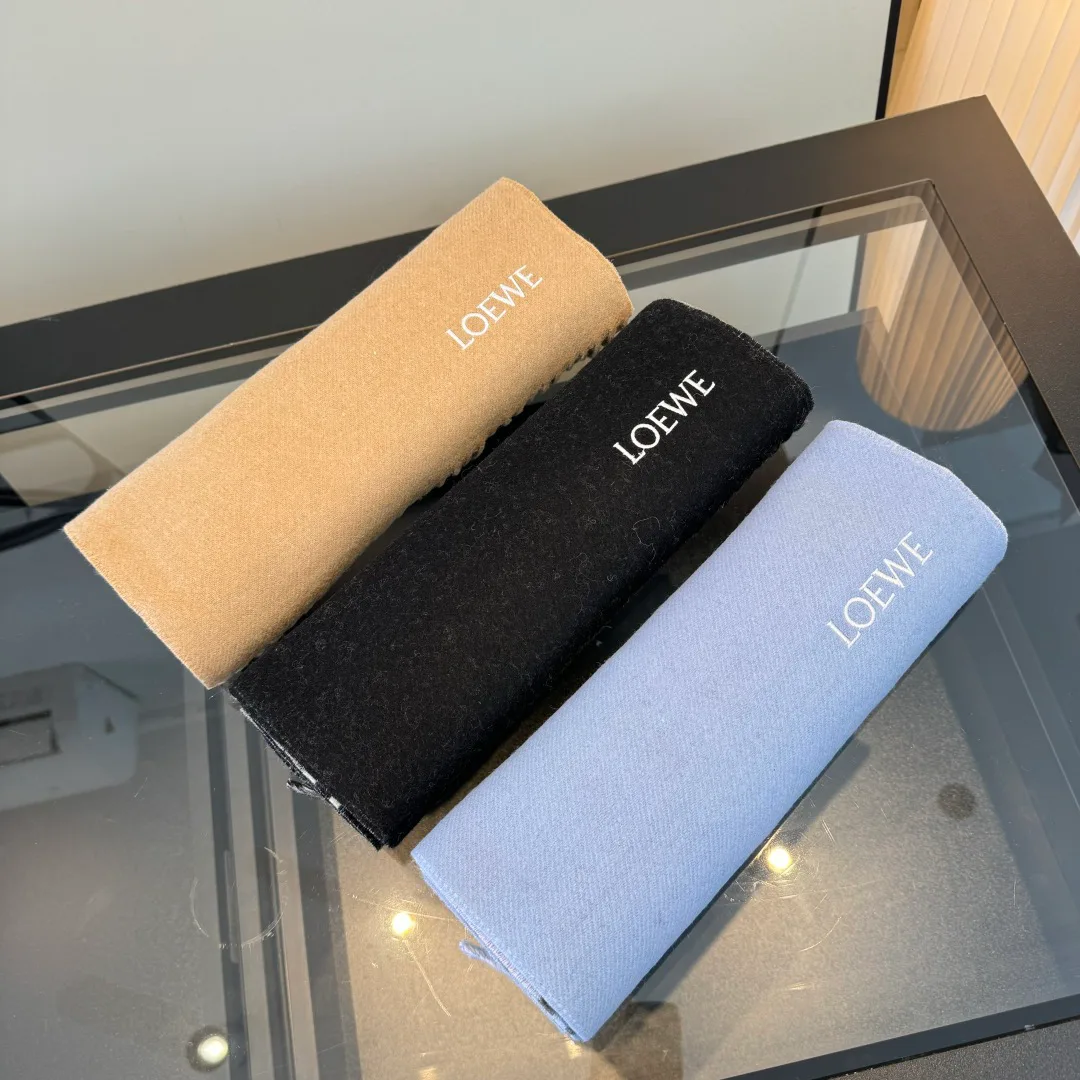 Шарфы Loewe 18222625