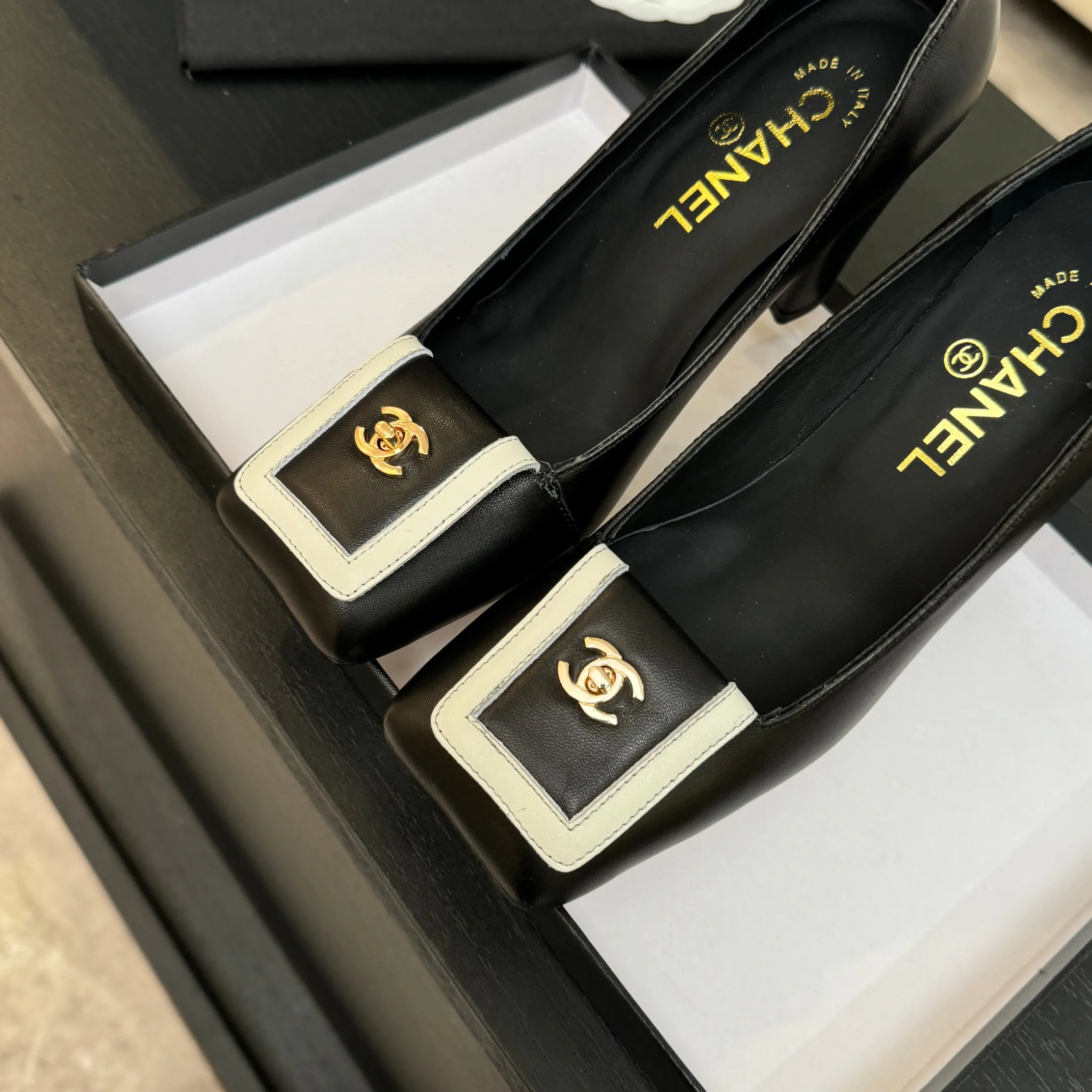 Туфли Женские Chanel 11609384