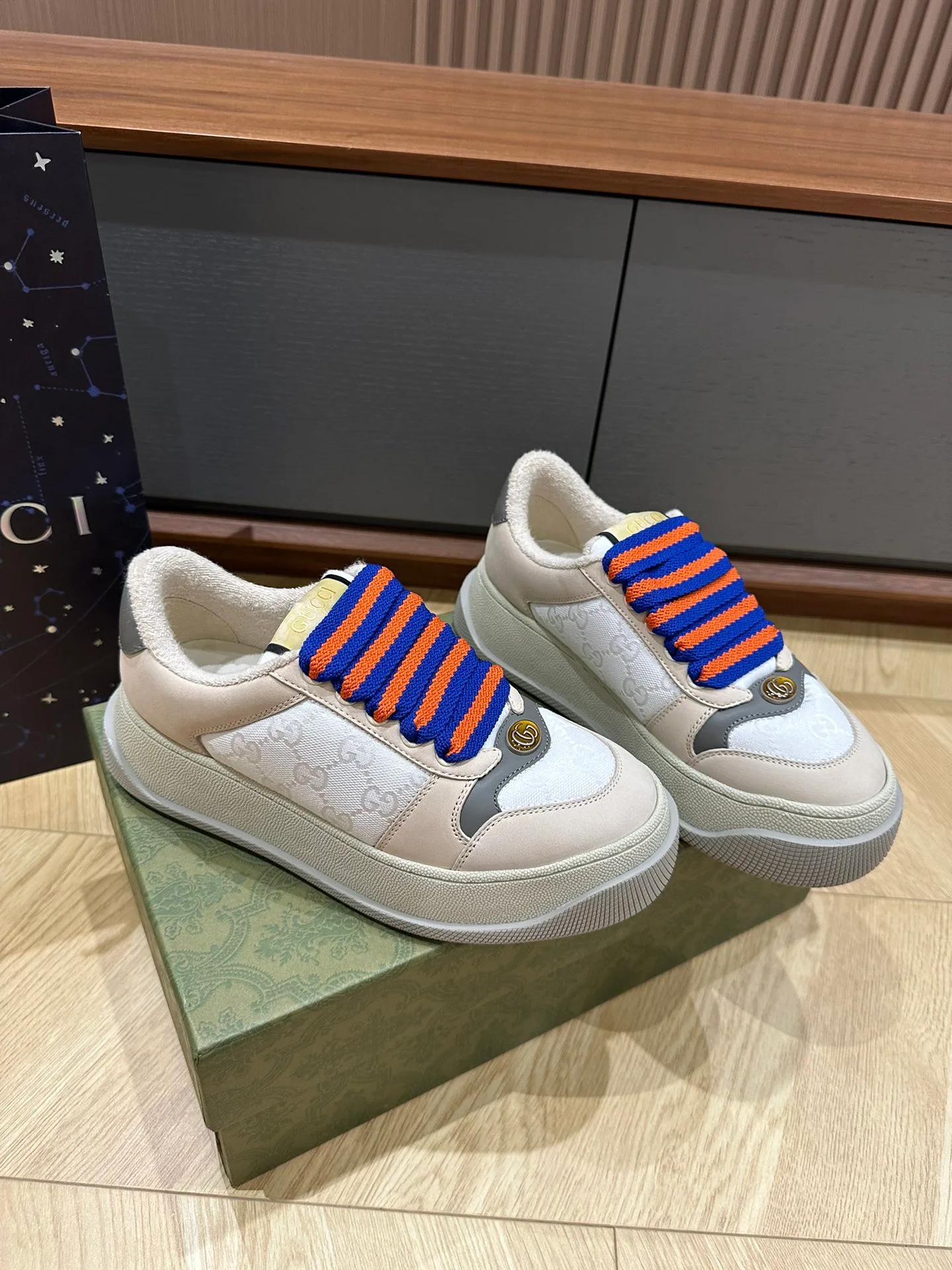 Кроссовки Женские Gucci 1331225