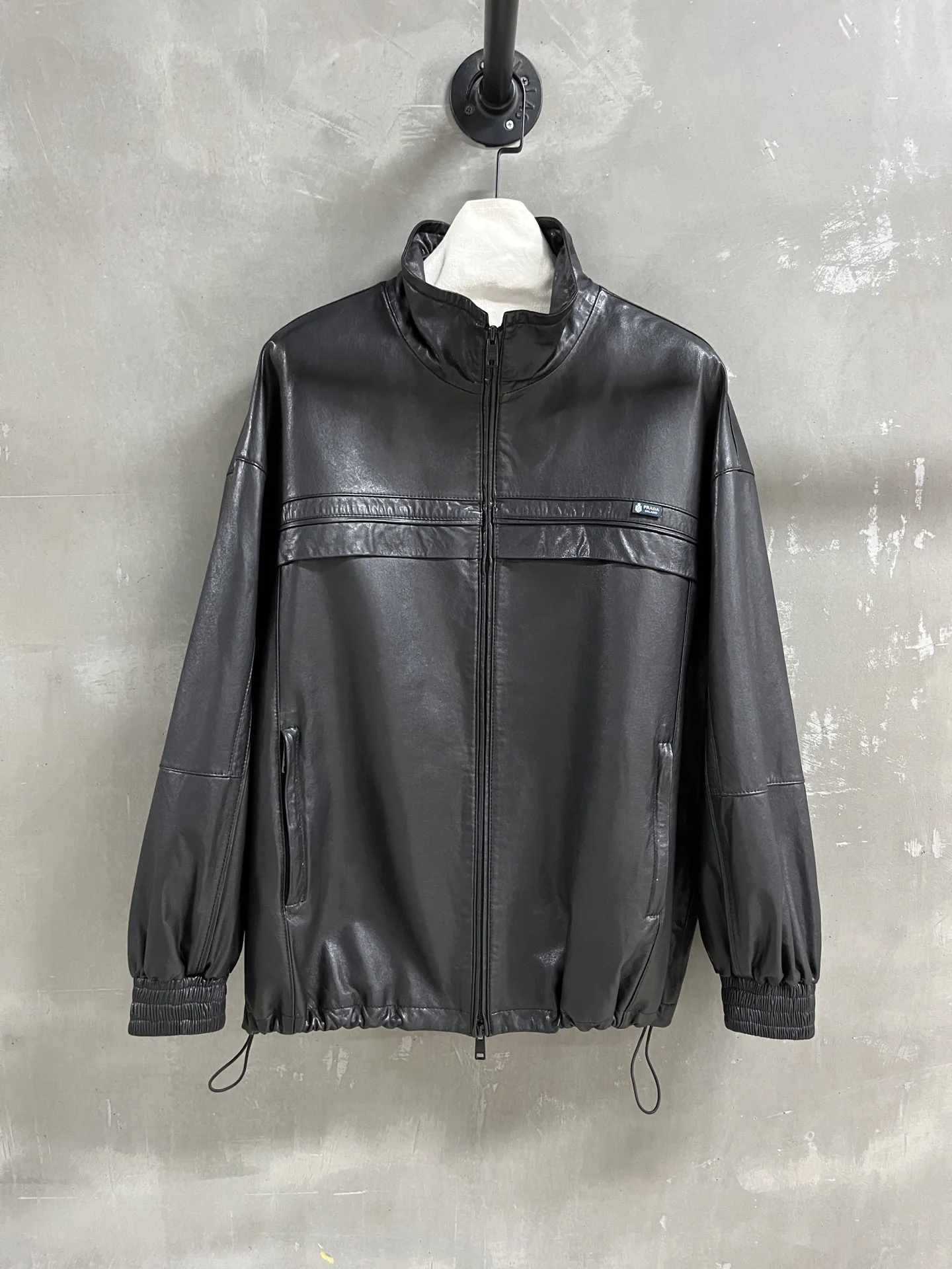 Кожаные Куртки И Дублёнки Женские Prada 18172846