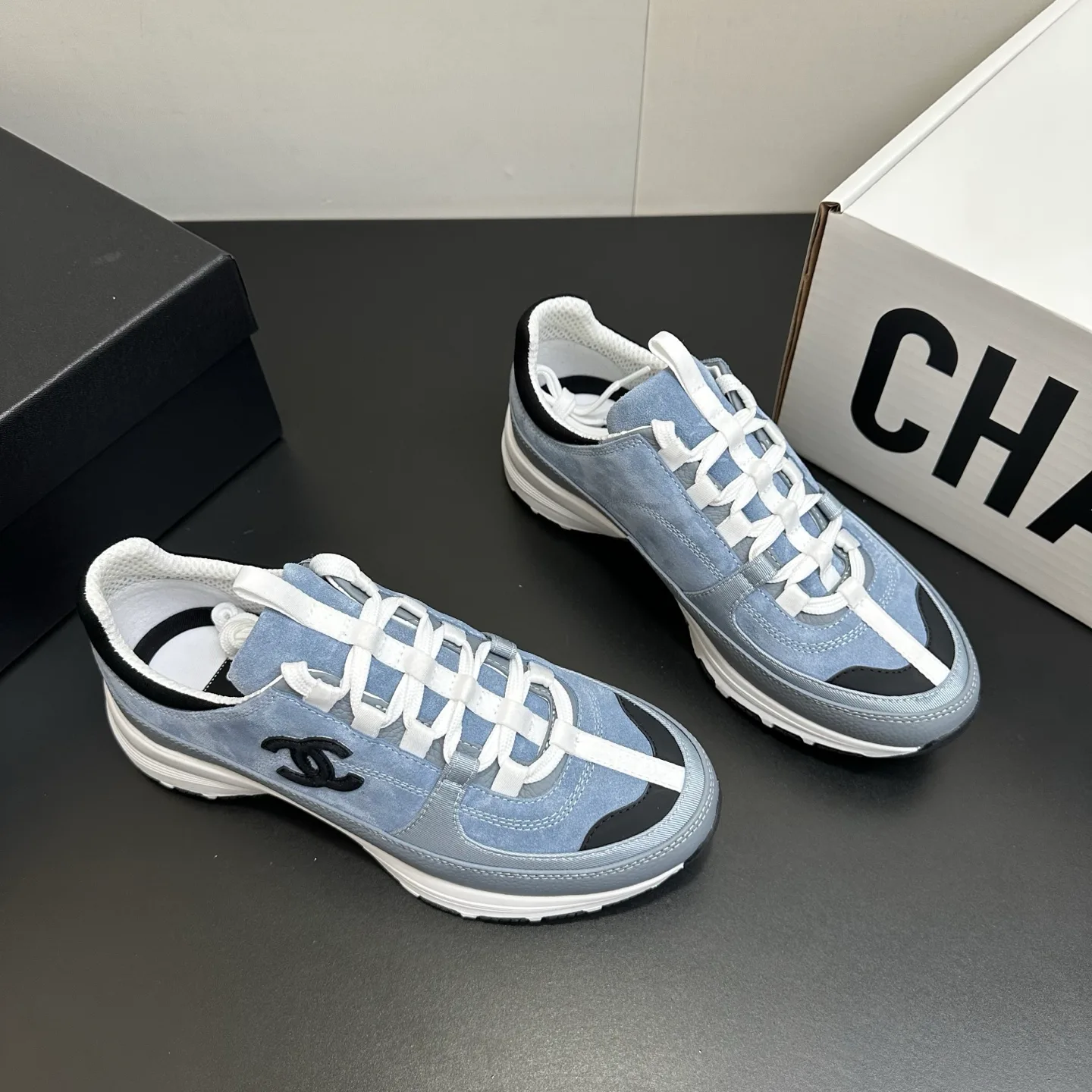 Кроссовки Женские Chanel 1748622