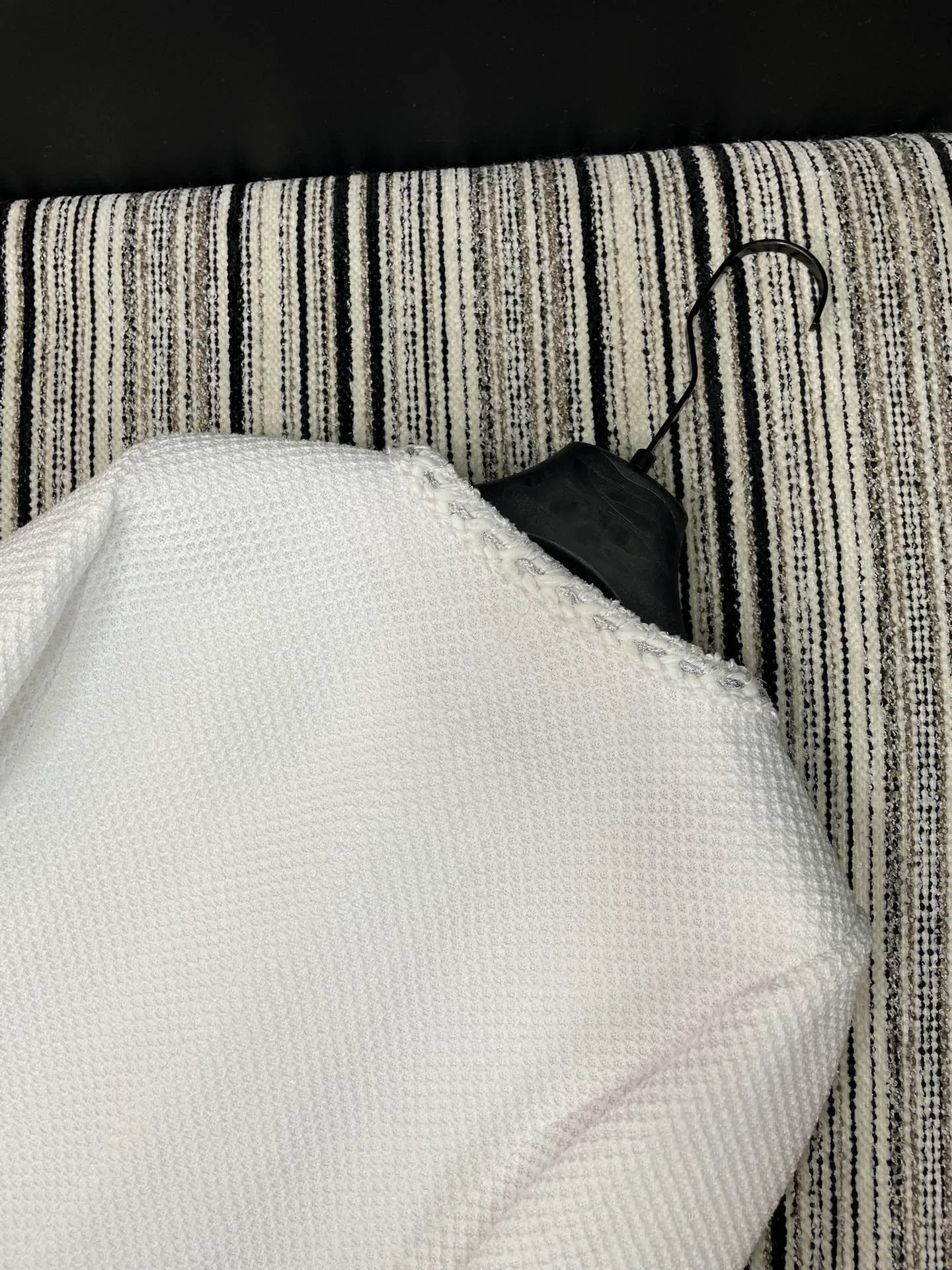 Куртки И Пуховики Женские Chanel 1023960