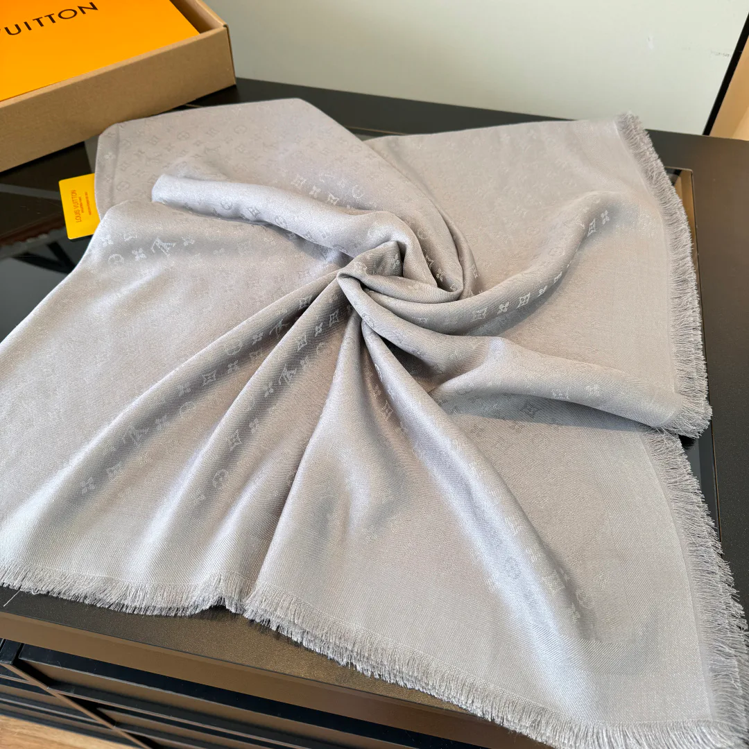 Шарфы Louis Vuitton 17827482