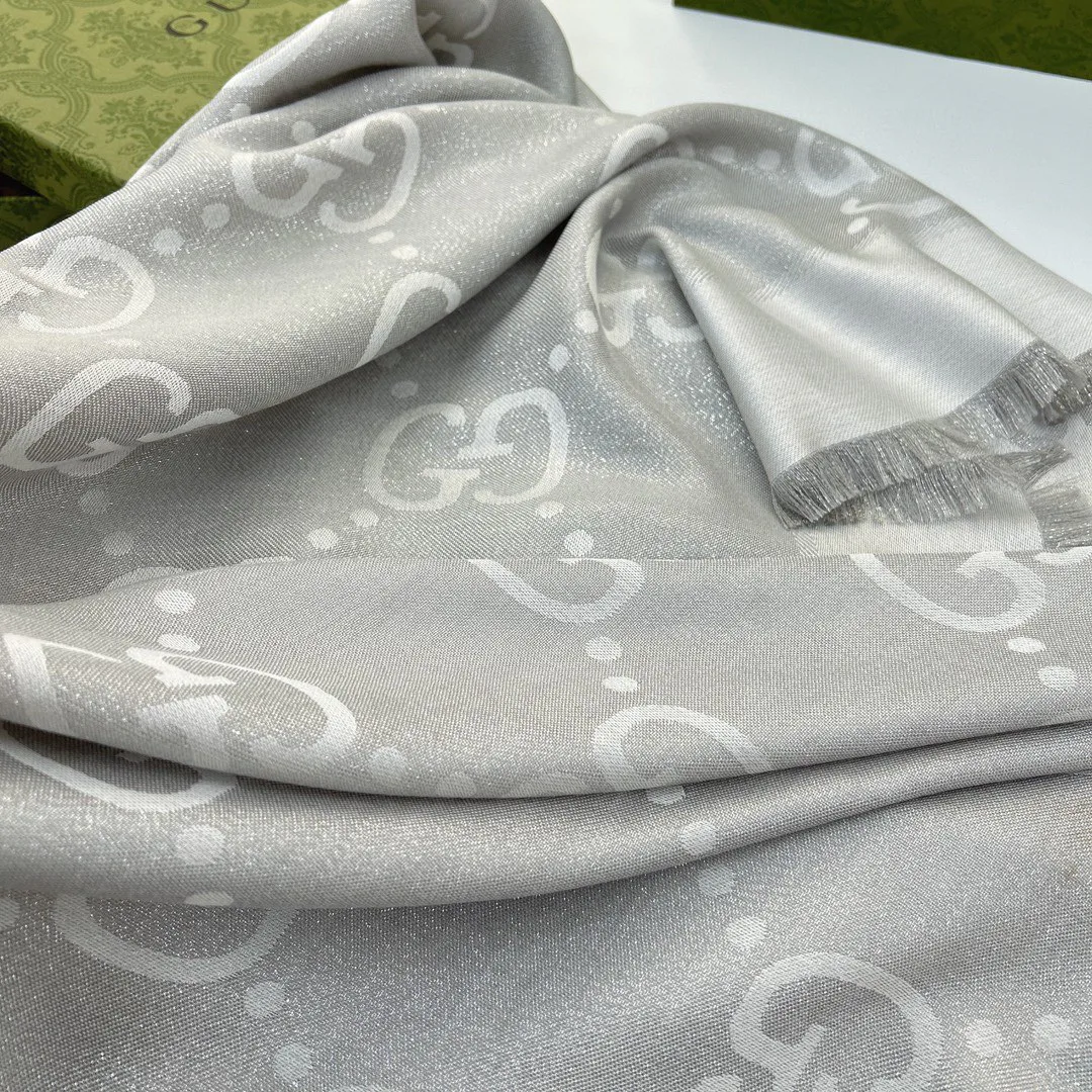 Шарфы Gucci 689017