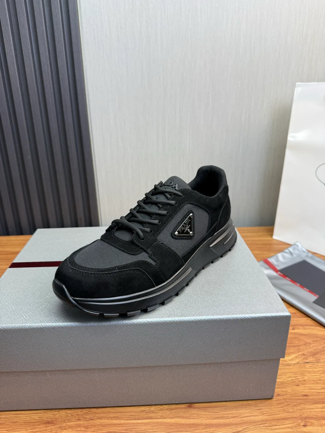 Кроссовки Мужские Prada 18564261