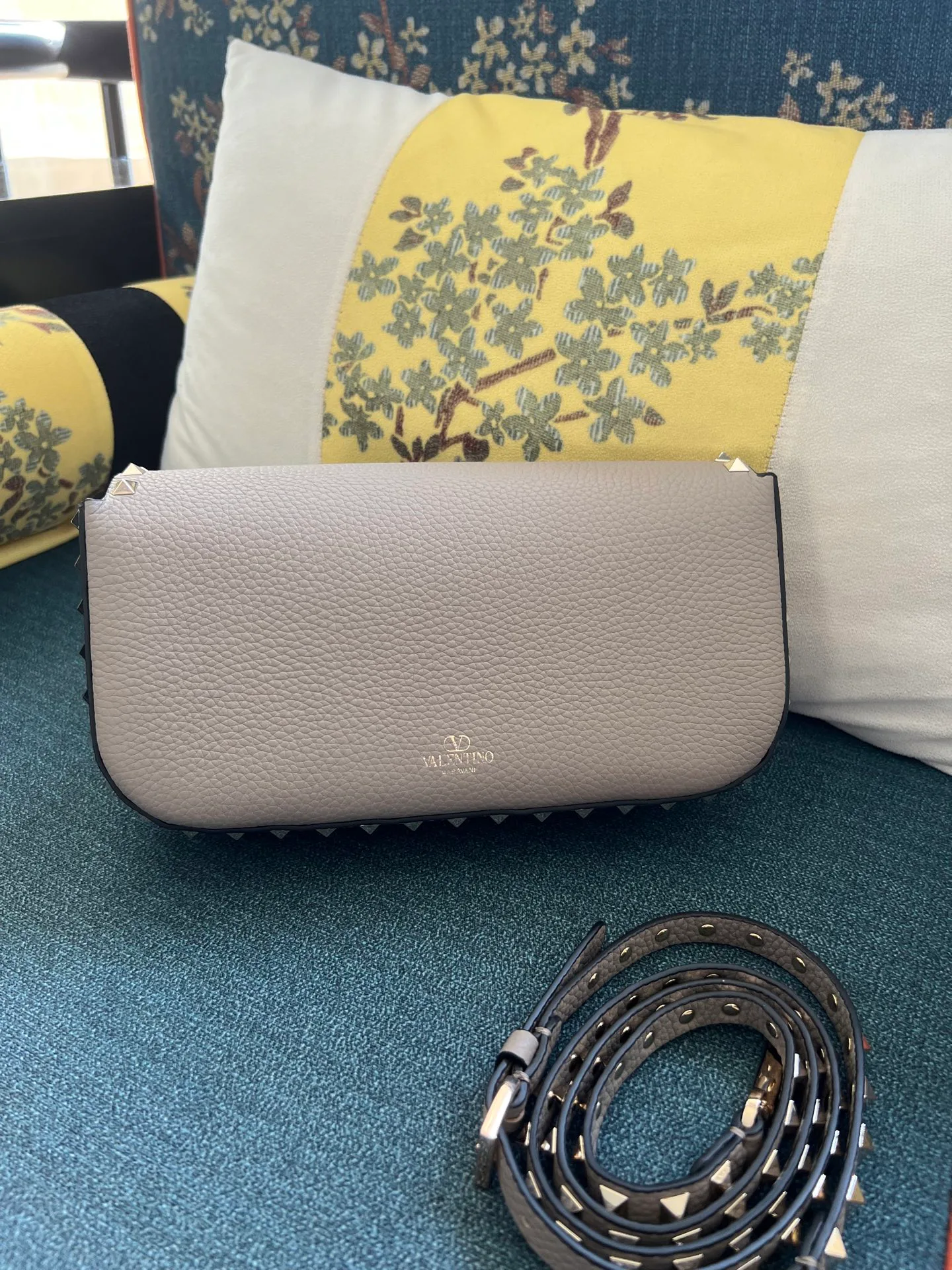 Сумки На Ремне Женские Valentino 8728873