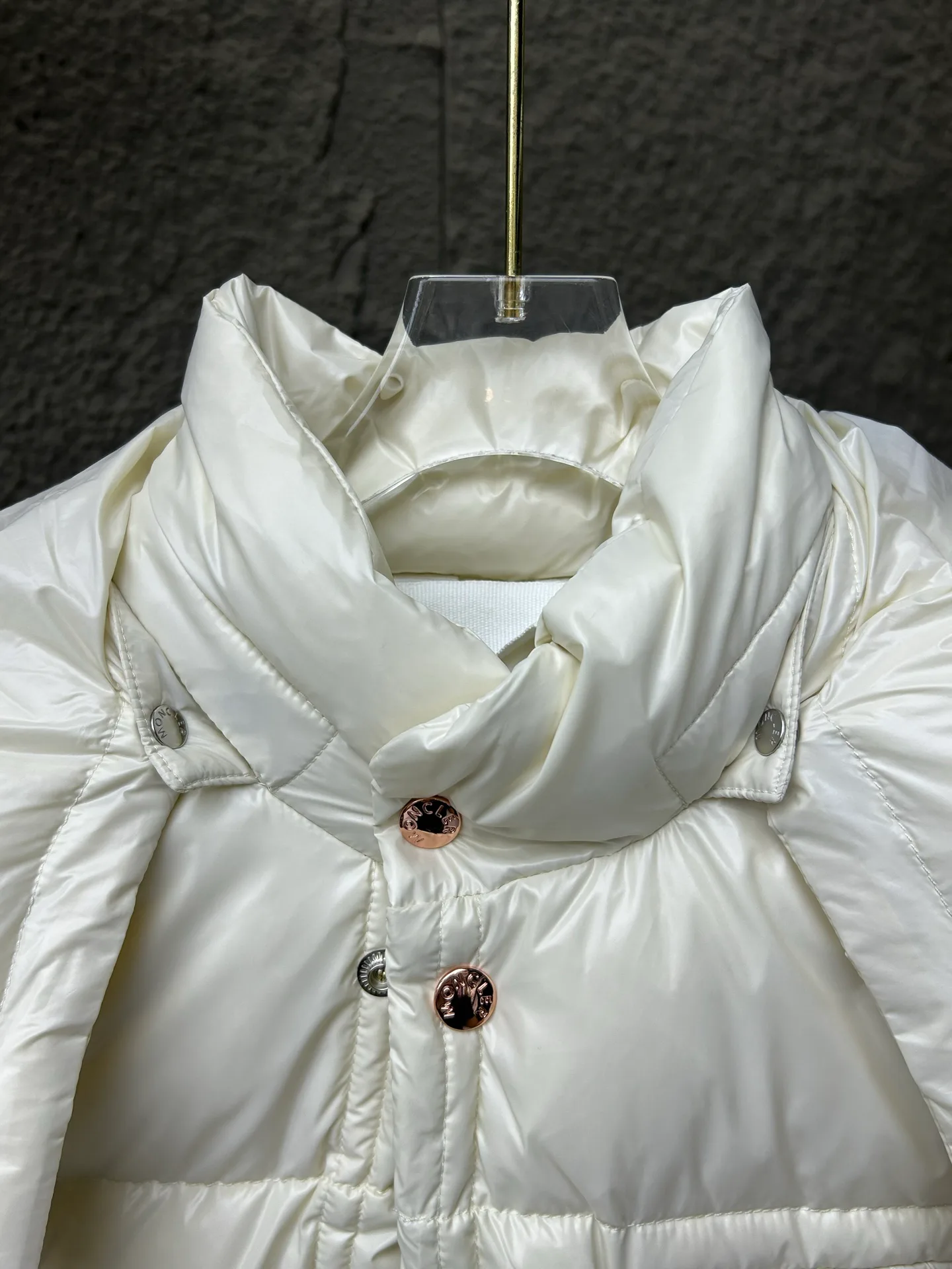 Куртки И Пуховики Женские Moncler 2116214