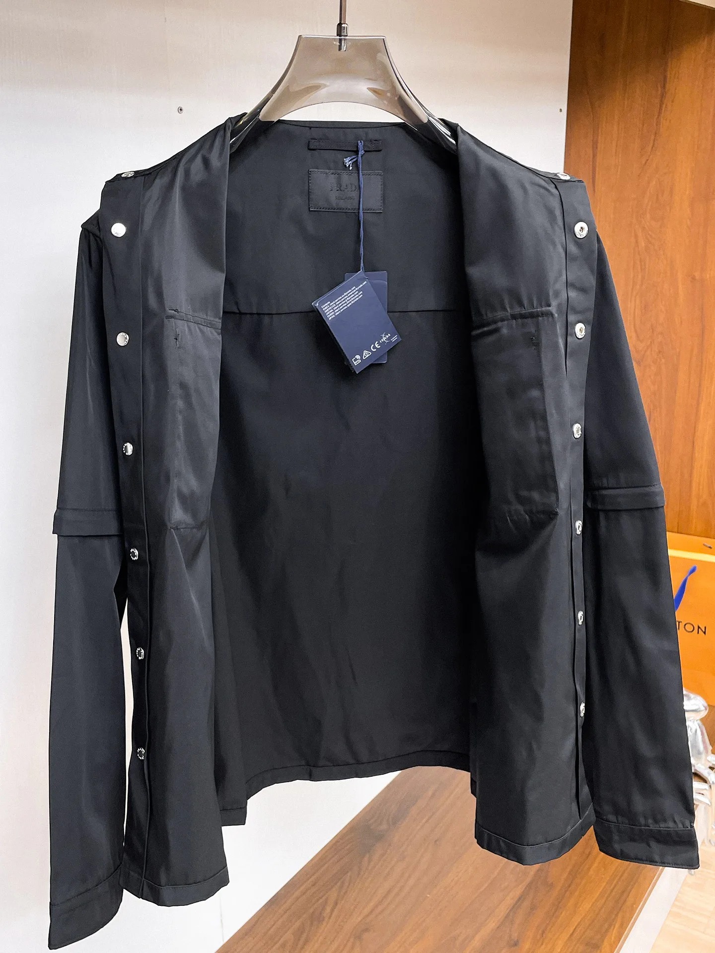 Куртки И Пуховики Женские Prada 688306