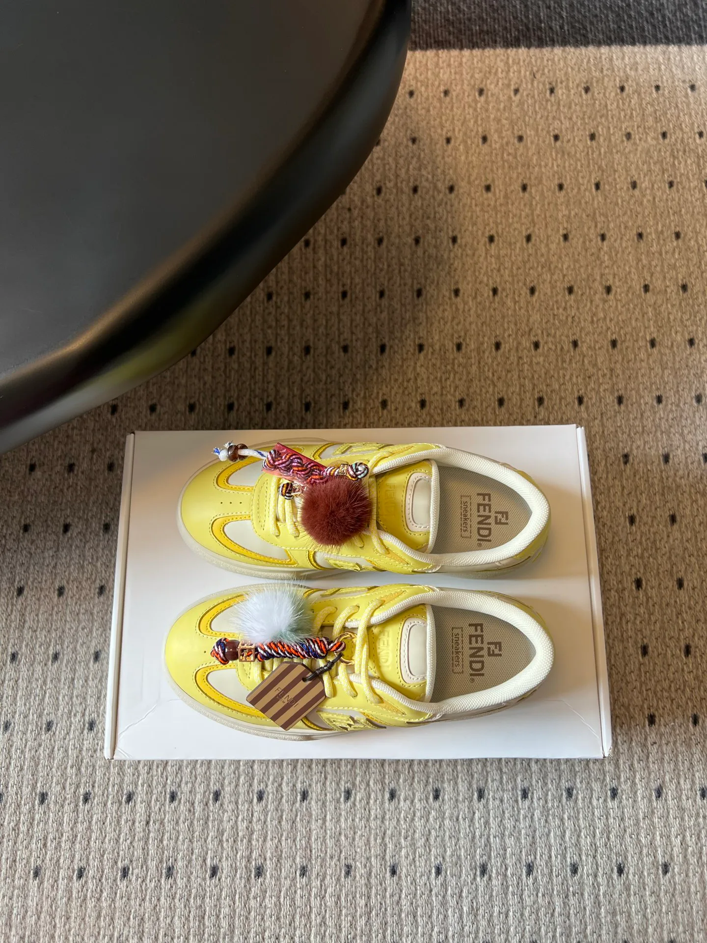 Кроссовки Женские Fendi 17190589