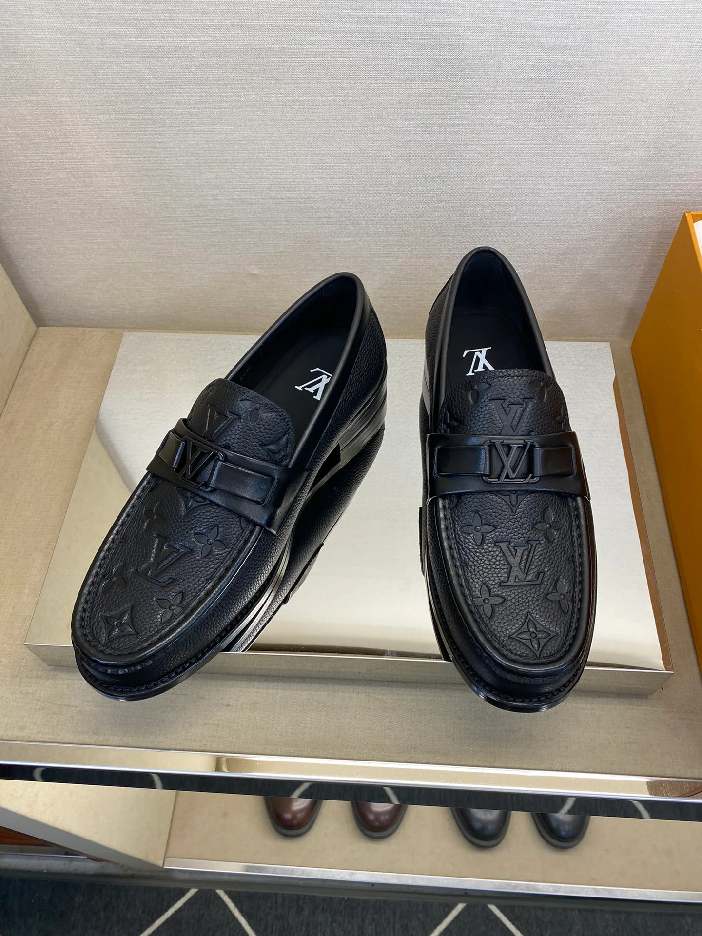 Лоферы И Туфли Мужские Louis Vuitton 18079162