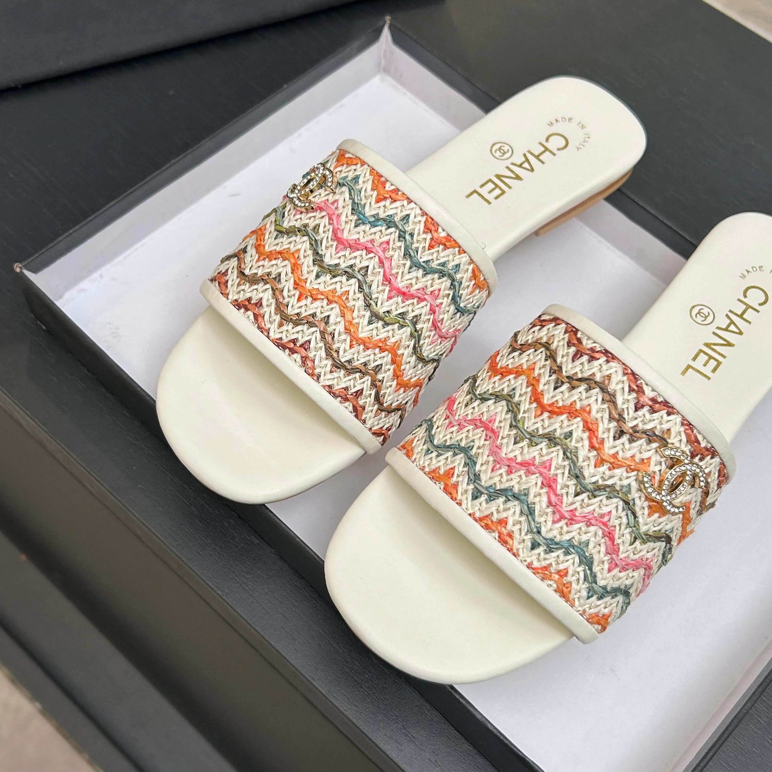 Шлепанцы Женские Chanel 10611367