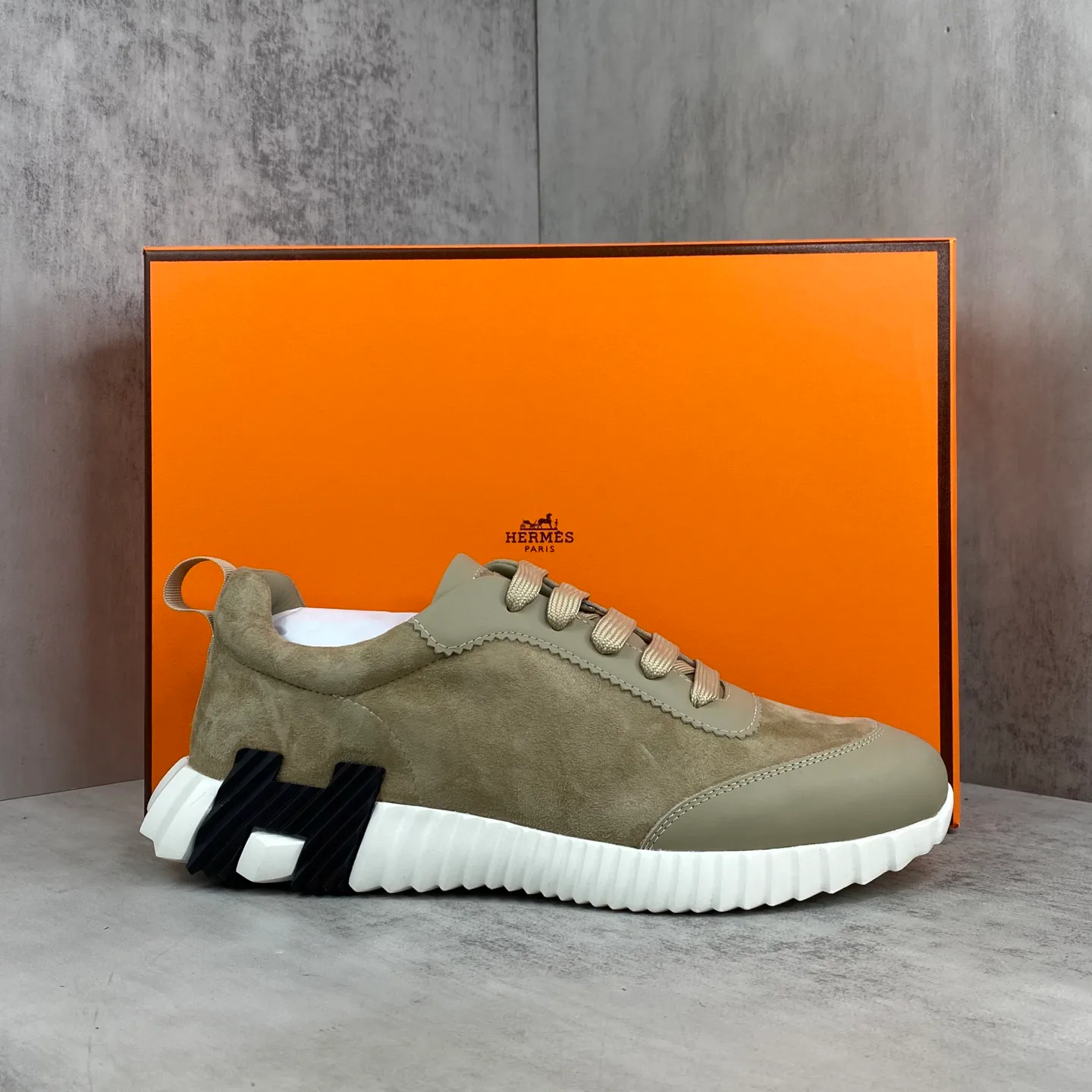 Кроссовки Женские Hermes 110675