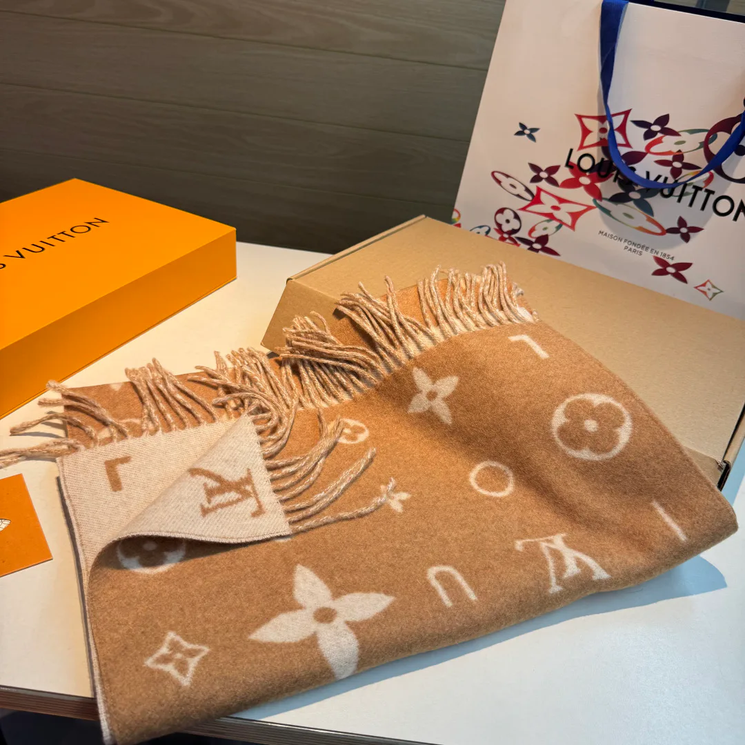 Шарфы Louis Vuitton 4738606