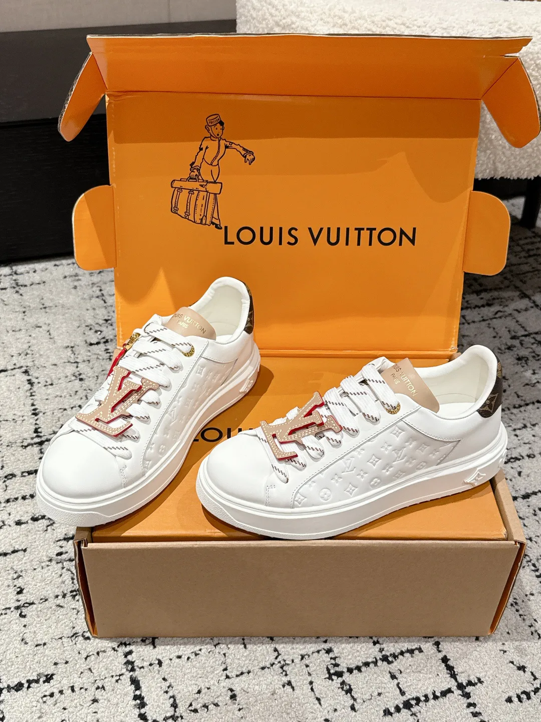 Кроссовки Женские Louis Vuitton 11214843