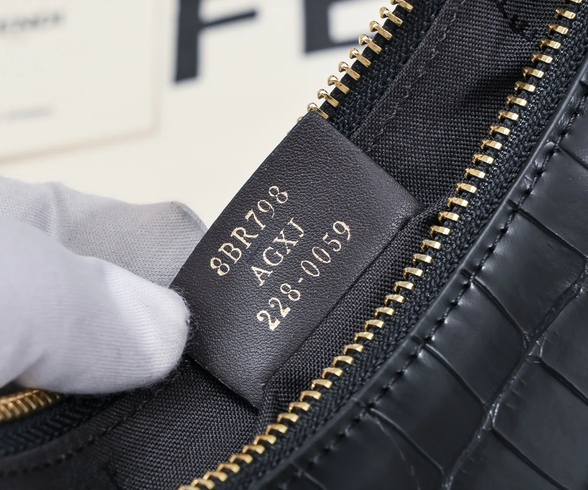 Сумки На Ремне Женские Fendi 6541