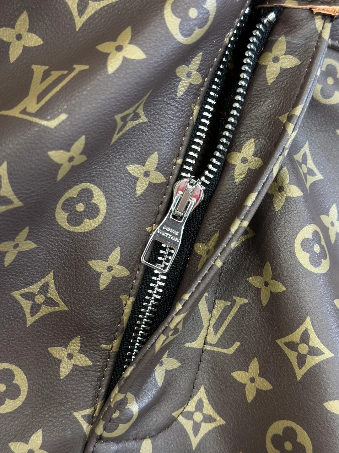 Шорты Мужские Louis Vuitton 18153368
