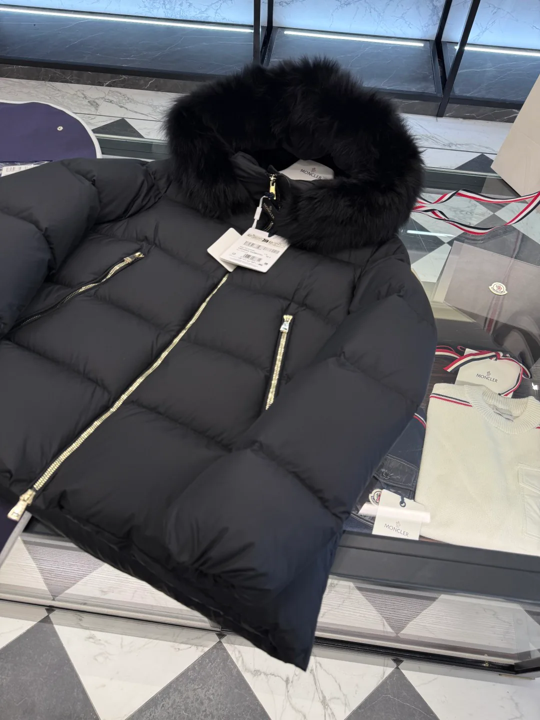 Куртки И Пуховики Женские Moncler 18510380