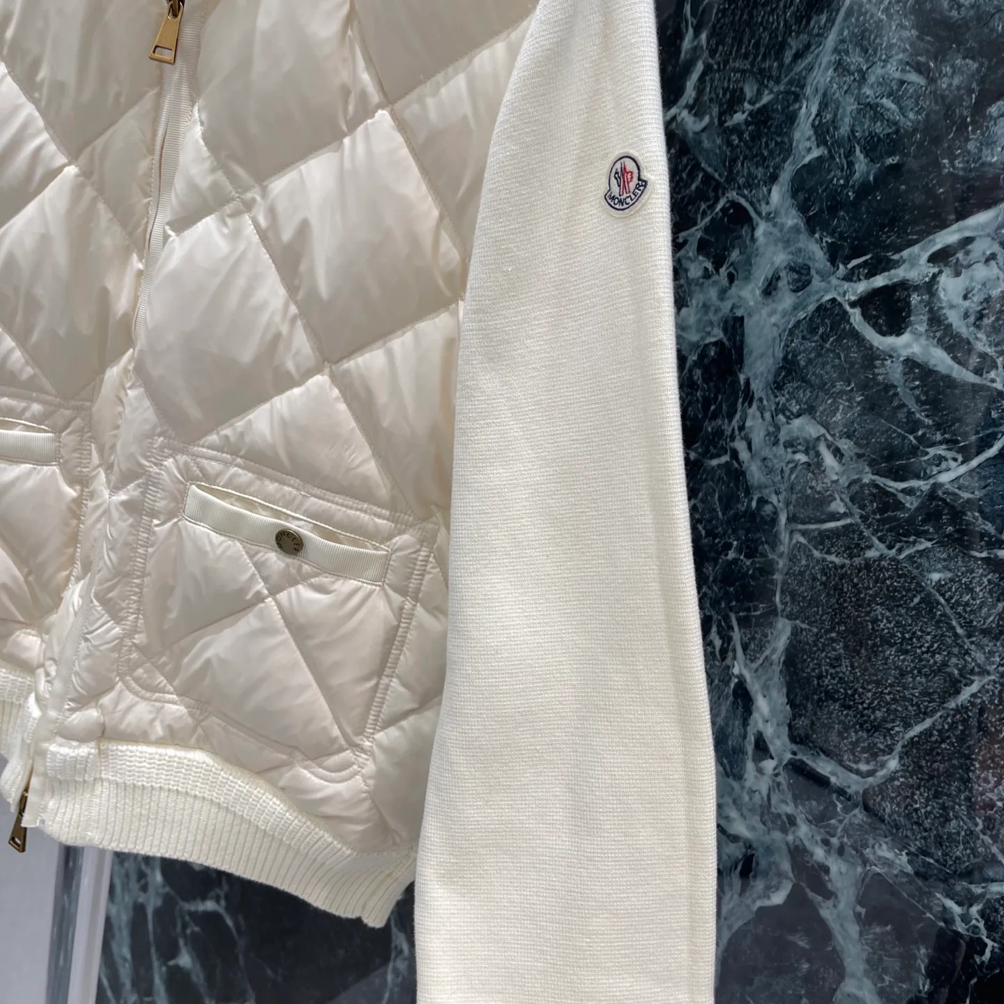 Куртки И Пуховики Женские Moncler 18030711