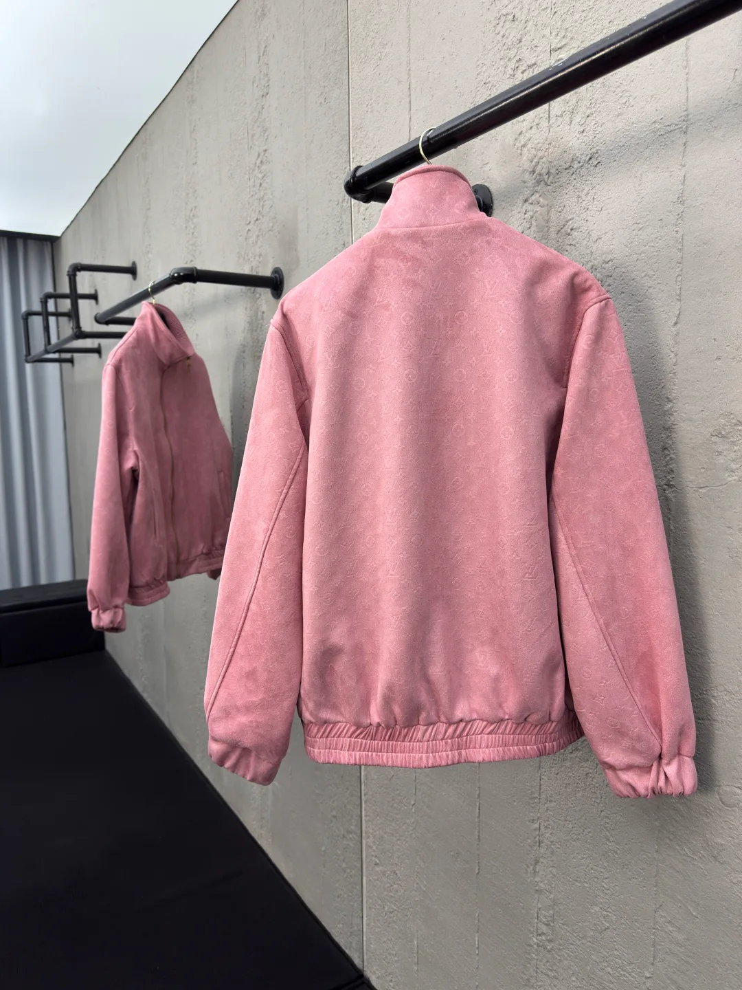 Куртки И Пуховики Женские Louis Vuitton 31482