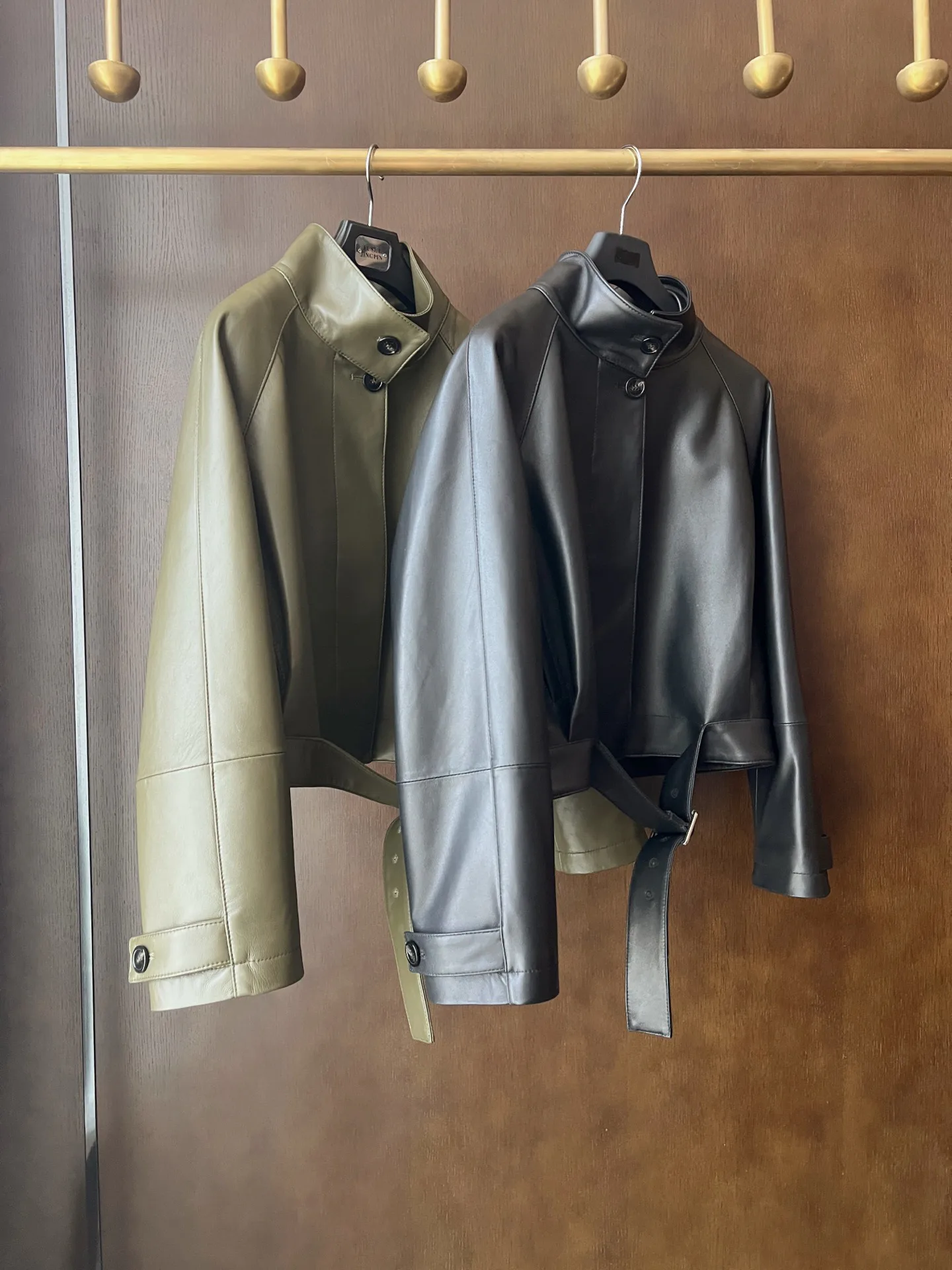 Кожаные Куртки И Дублёнки Женские Loewe 9101753