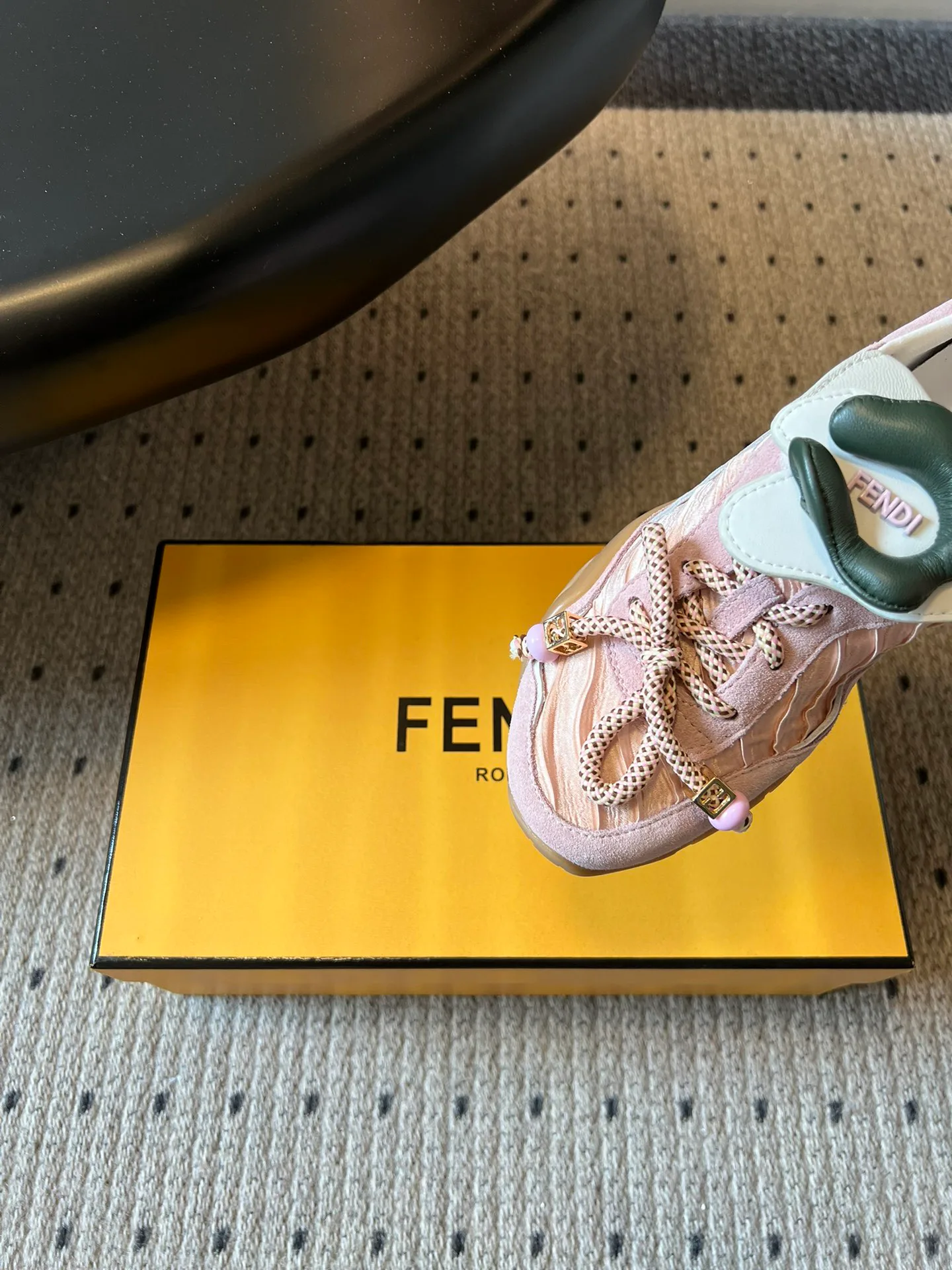 Кроссовки Женские Fendi 12706918