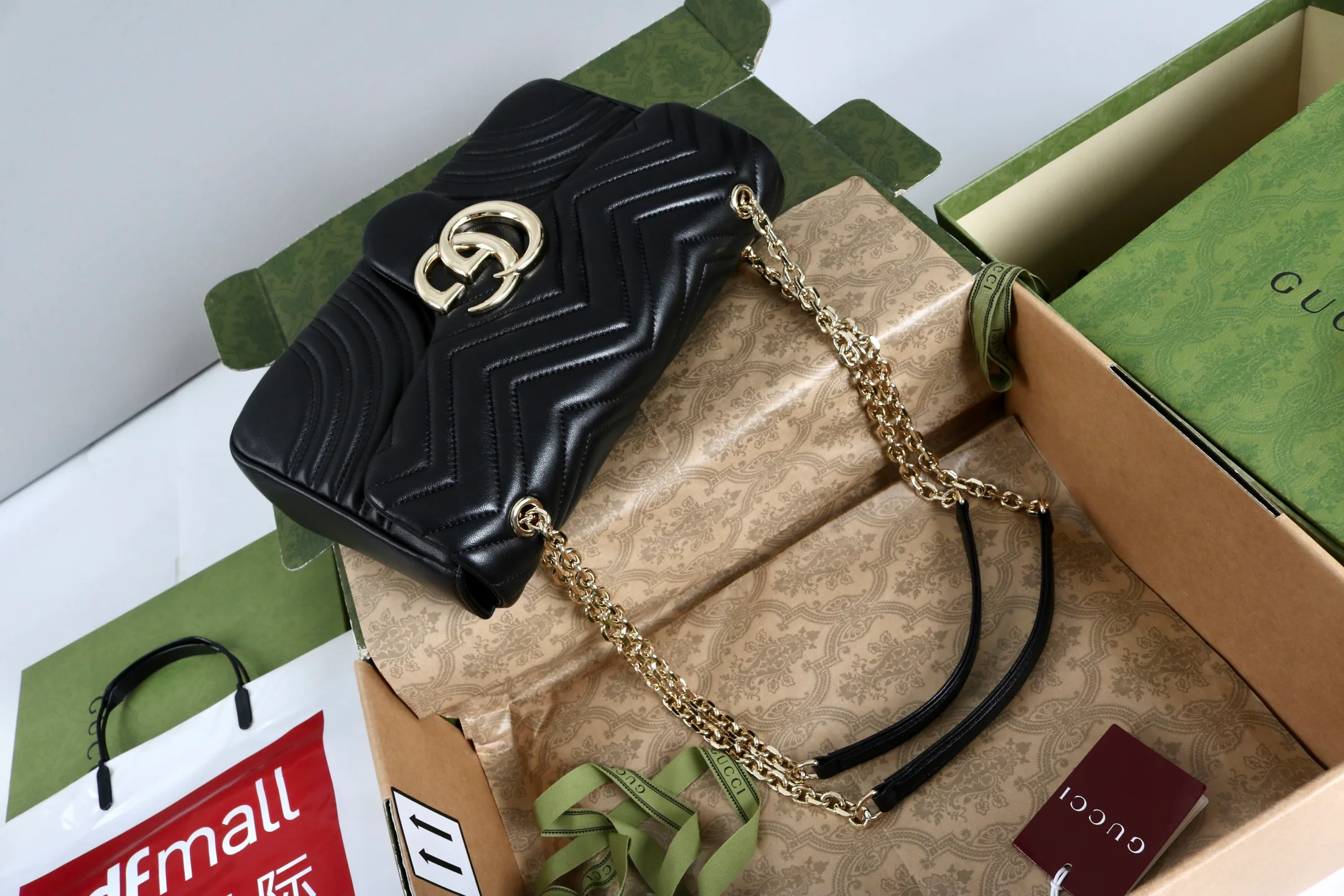 Классические Сумки Женские Gucci 18223246