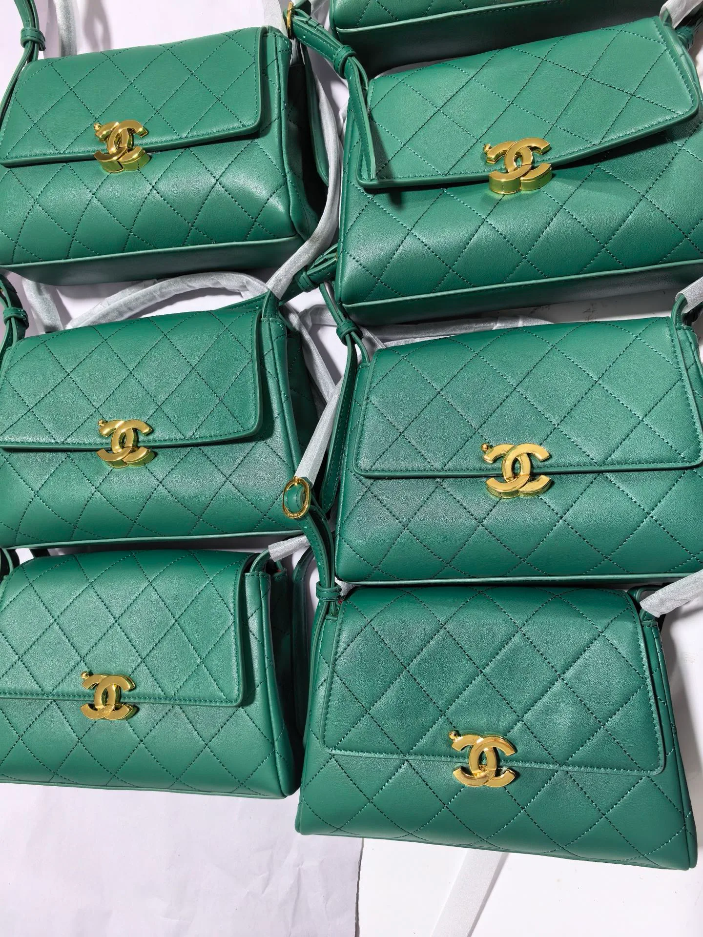 Классические Сумки Женские Chanel 17698930