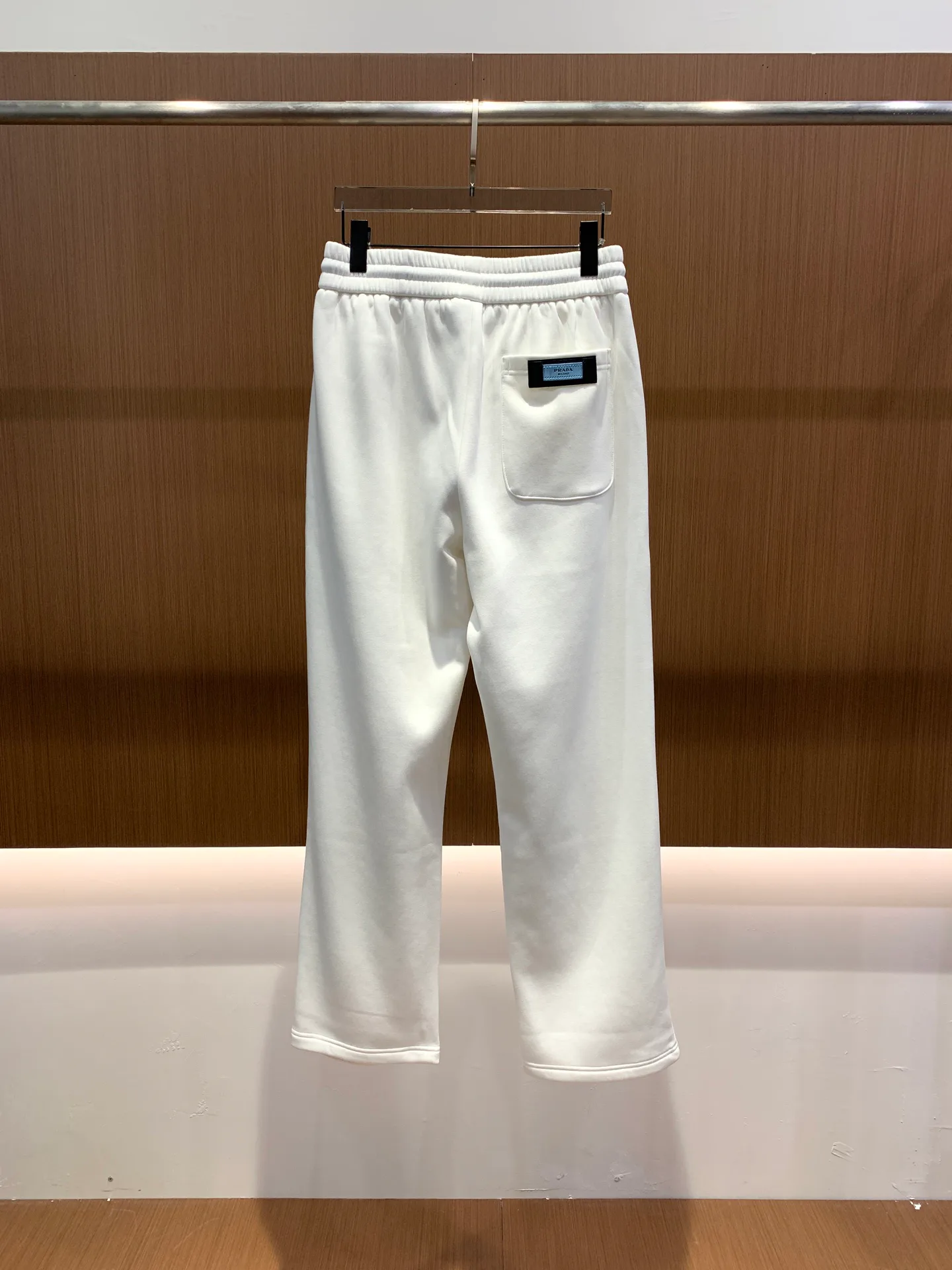 Брюки Мужские Prada 17920663