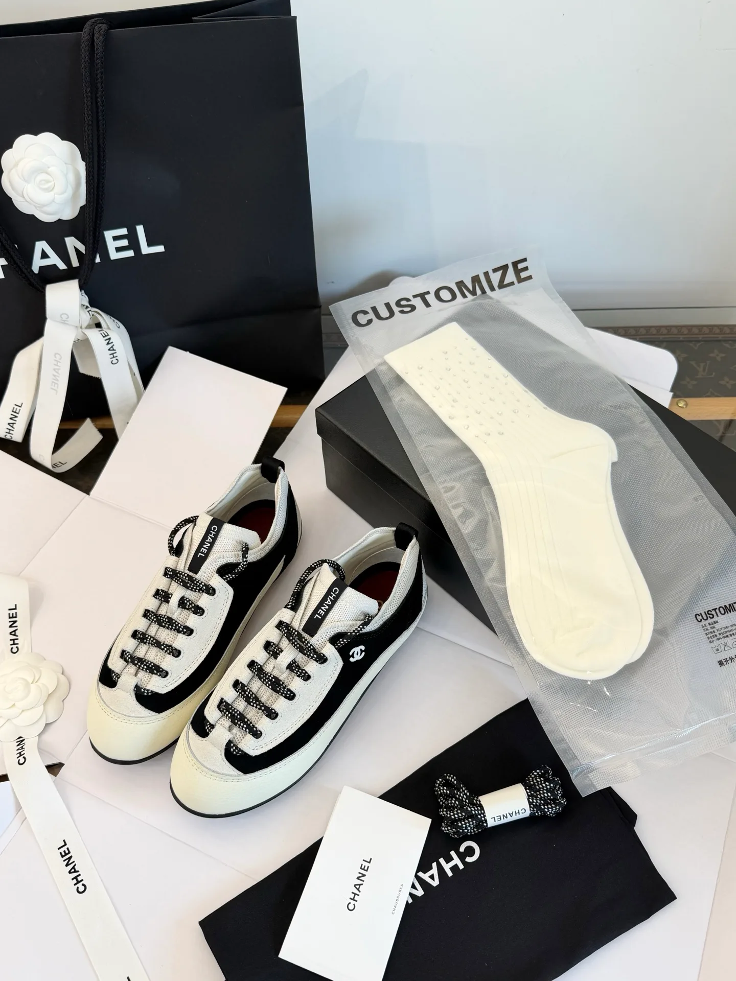 Кроссовки Женские Chanel 18304138