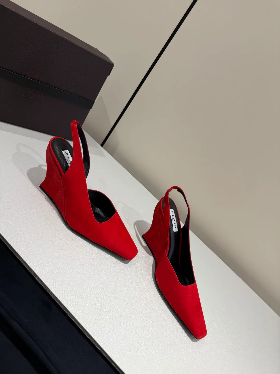 Босоножки Женские Alaia 13142164