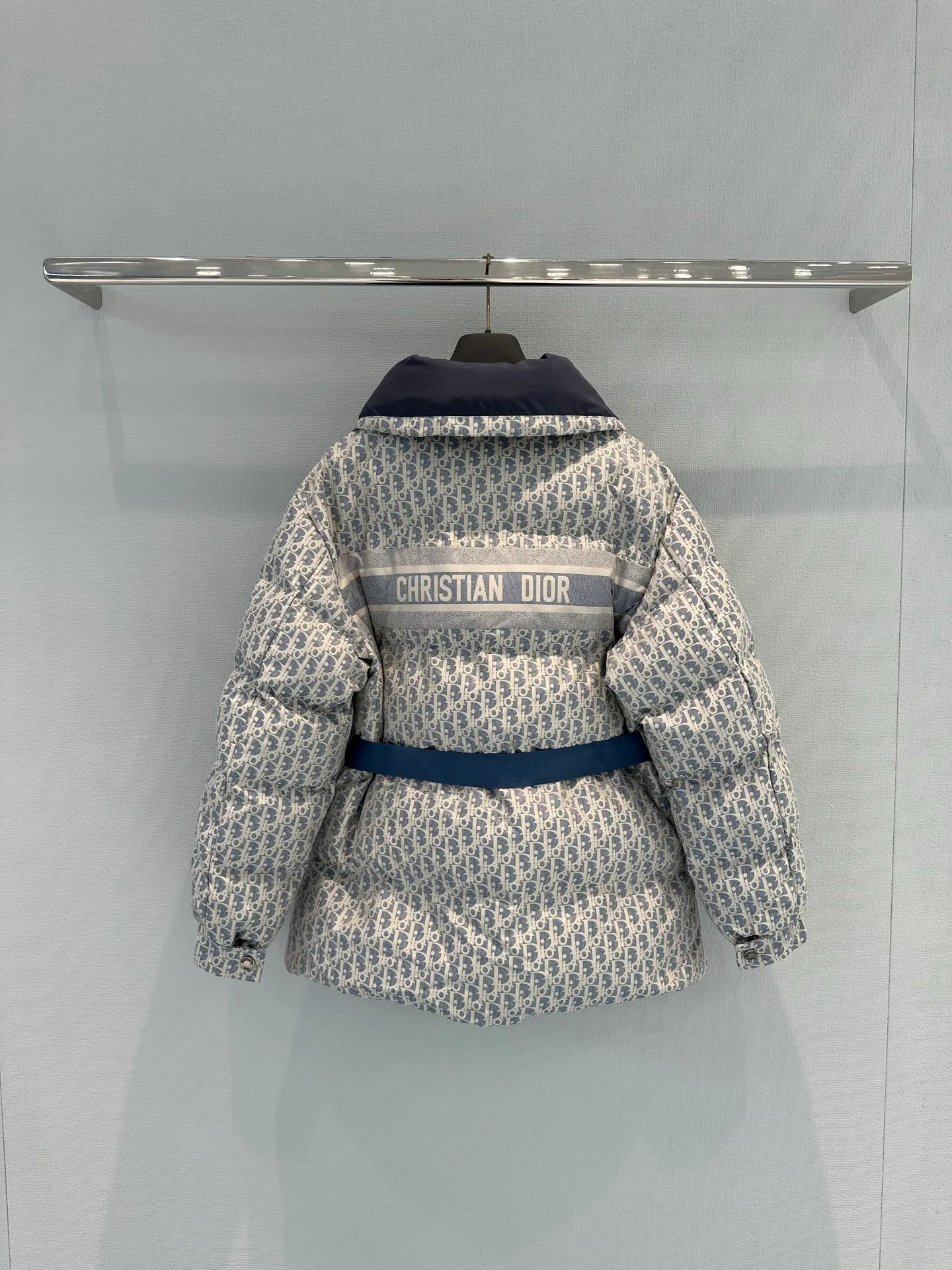 Куртки И Пуховики Женские Christian Dior 19772154