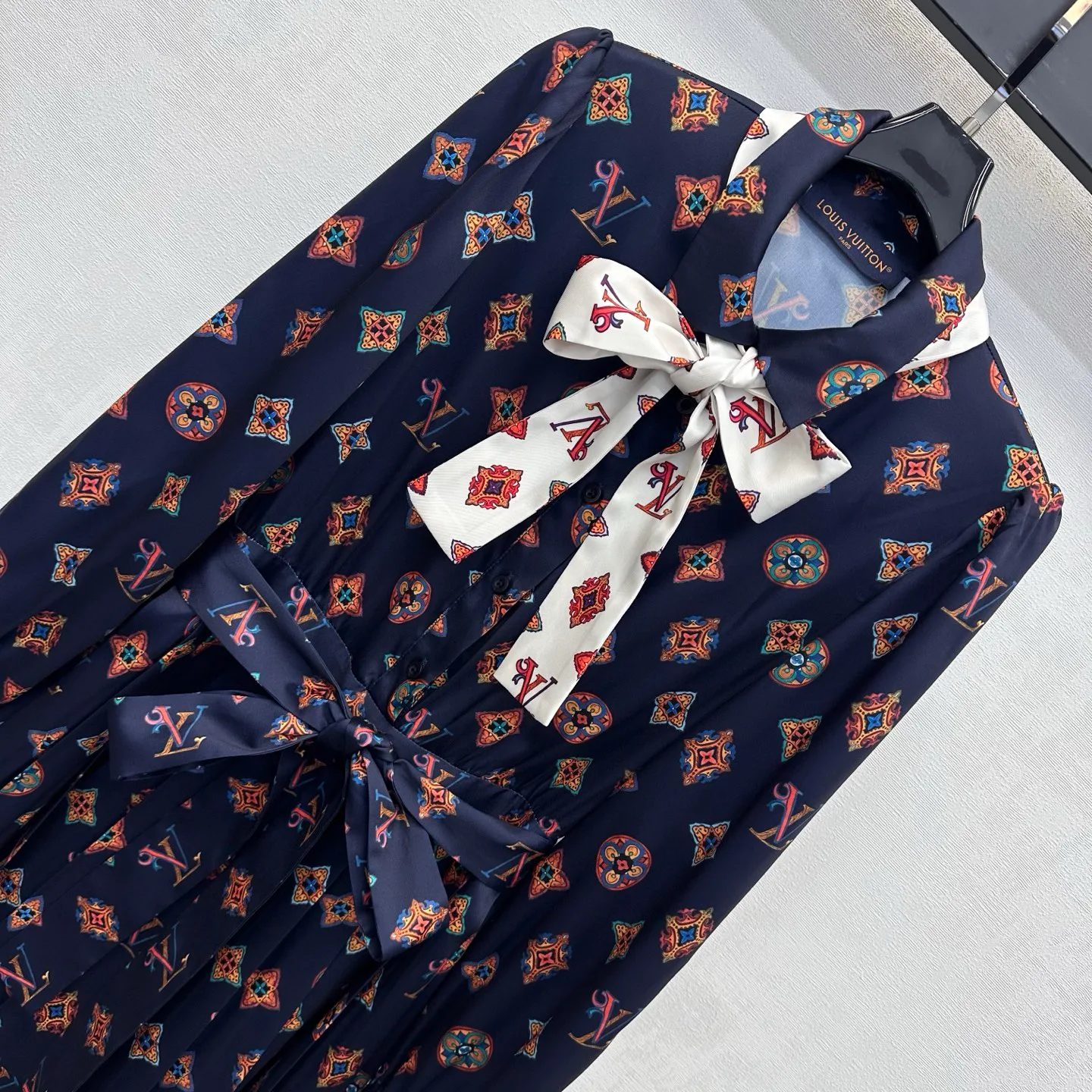 Платья Женские Louis Vuitton 18023003