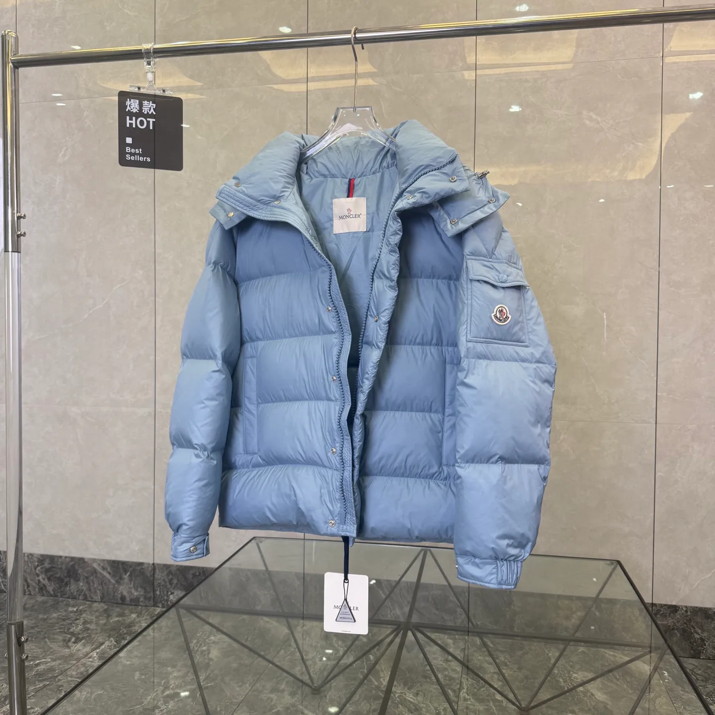 Куртки И Пуховики Женские Moncler 17949528