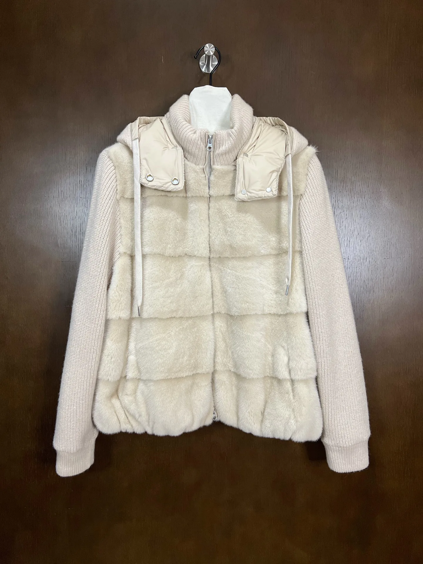 Куртки И Пуховики Женские Loro Piana 18198801