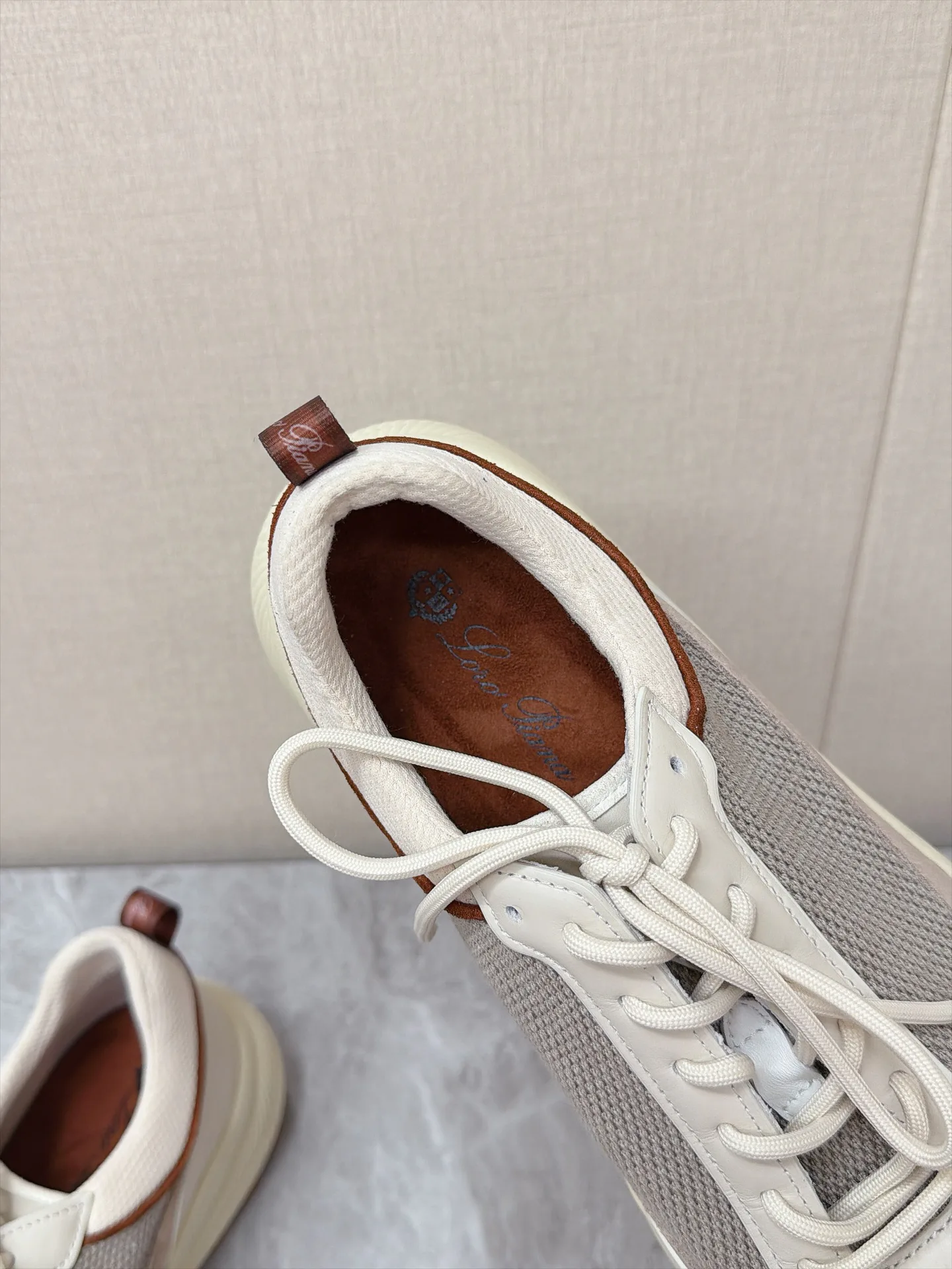 Кроссовки Женские Loro Piana 18562075