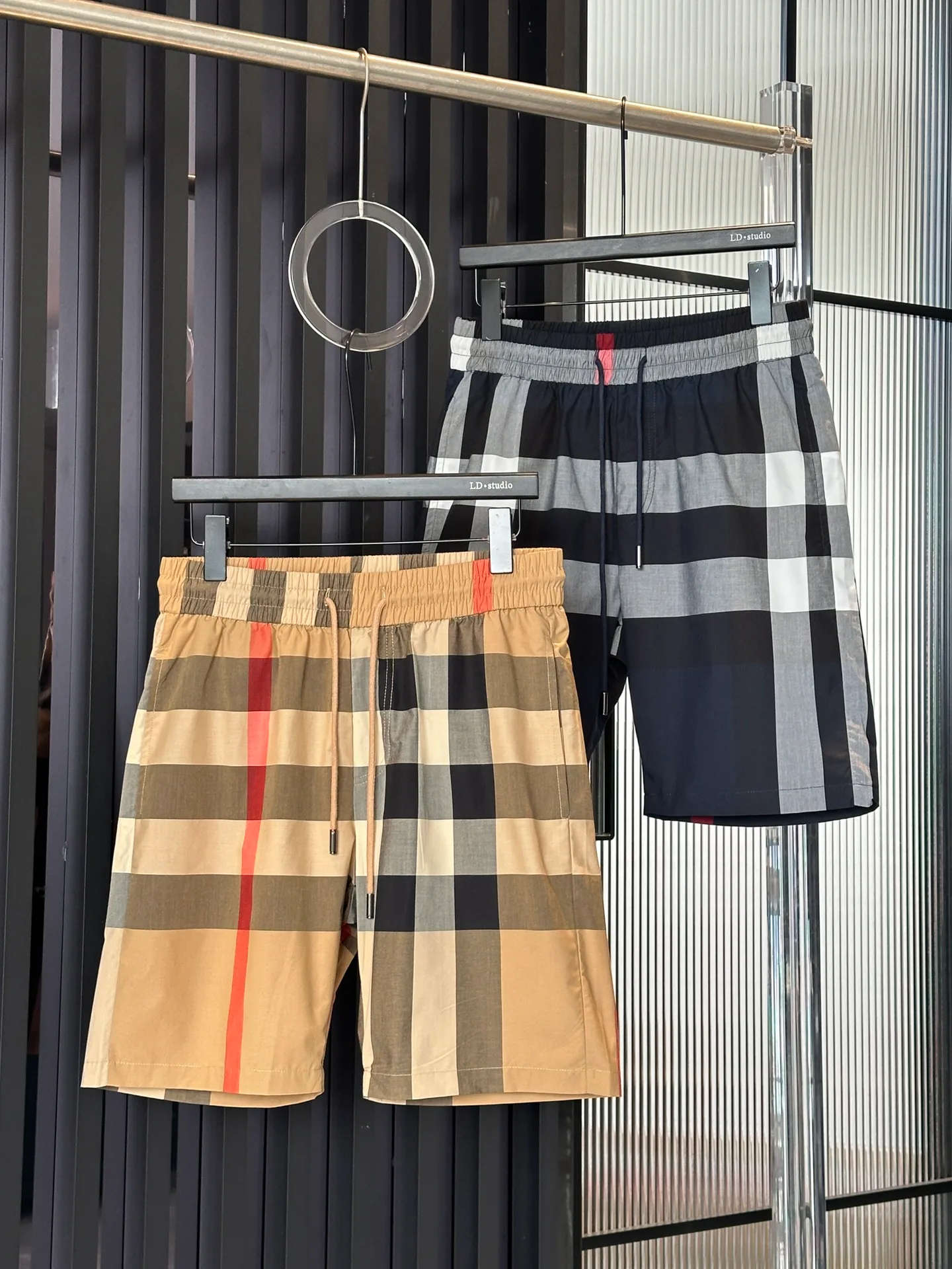 Шорты Женские Burberry 9872811