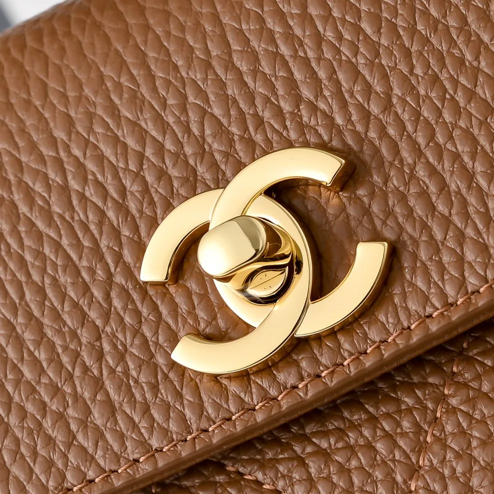 Классические Сумки Женские Chanel 18147811