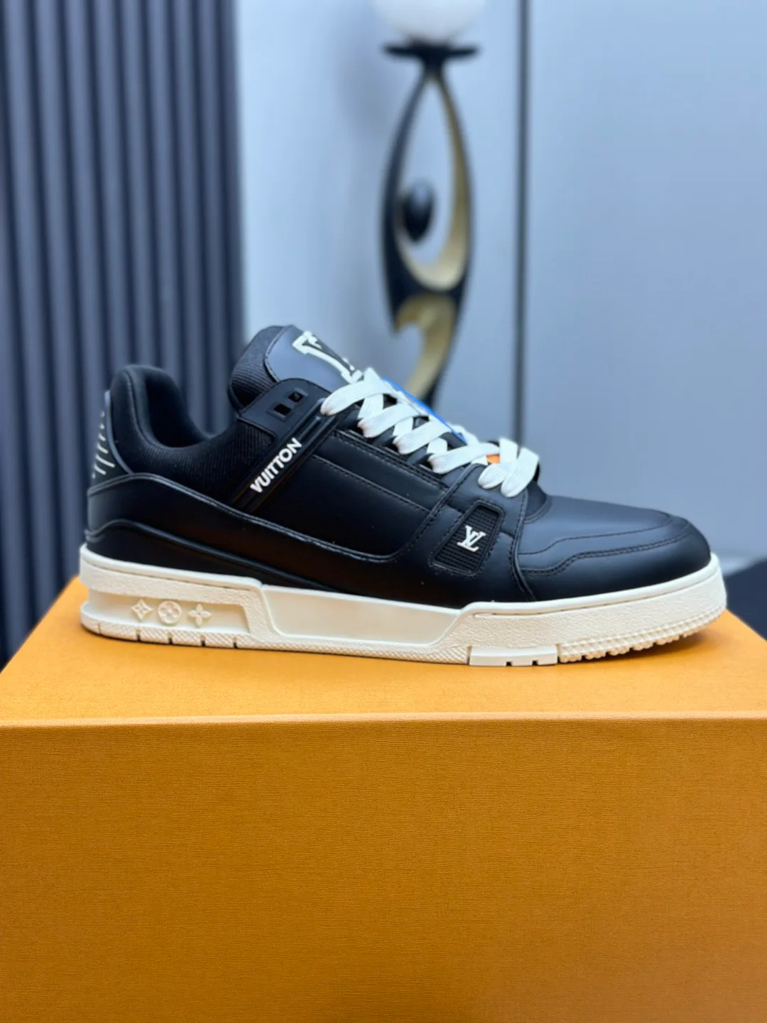 Кроссовки Женские Louis Vuitton 271981