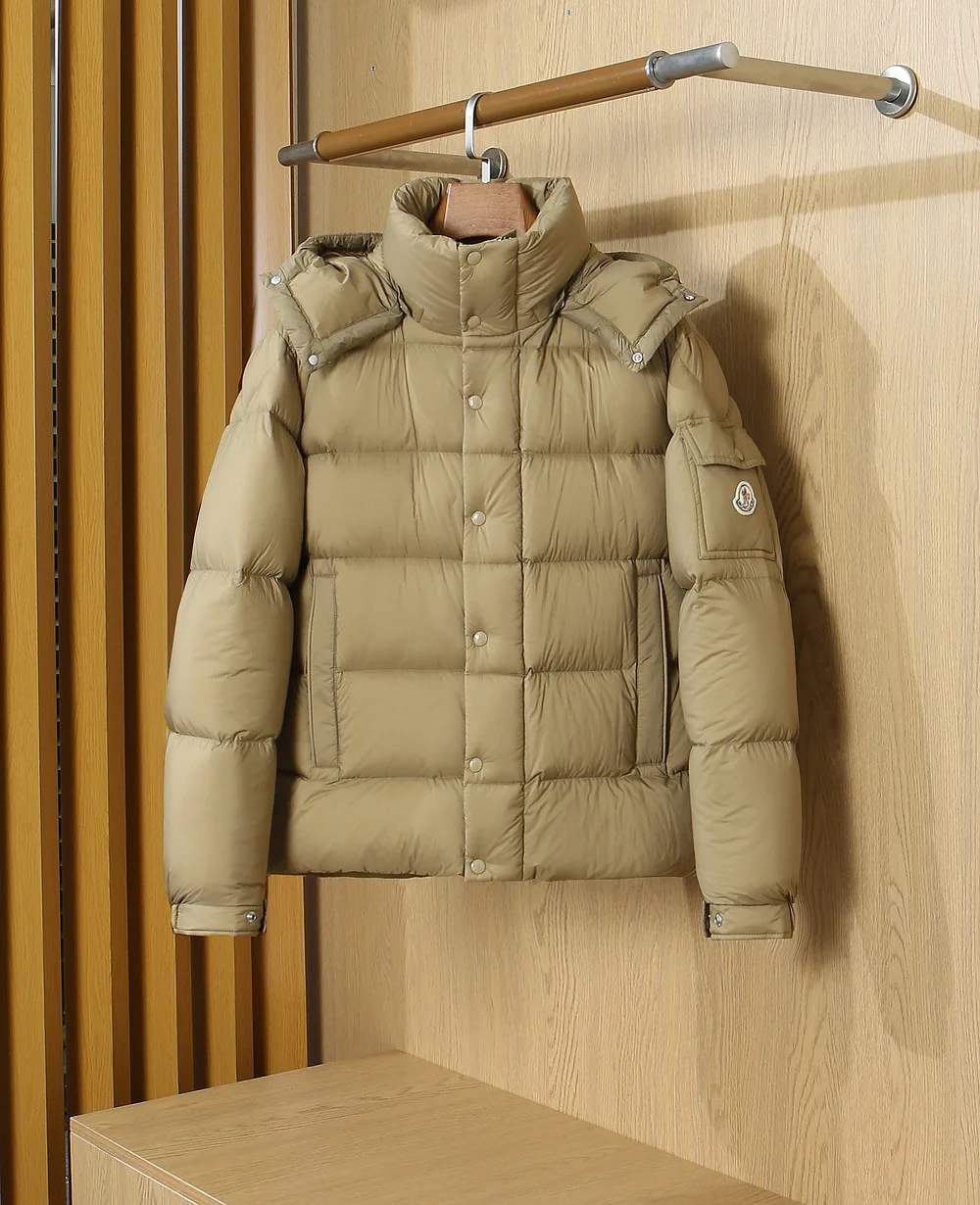 Куртки И Пуховики Женские Moncler 18729135
