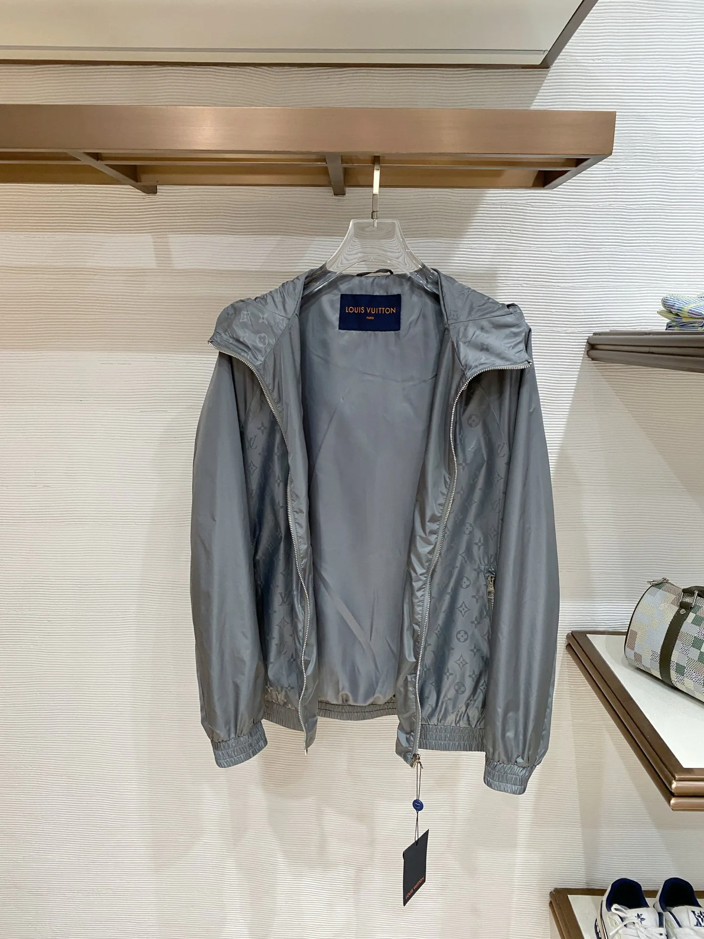 Куртки И Пуховики Мужские Louis Vuitton 12713486