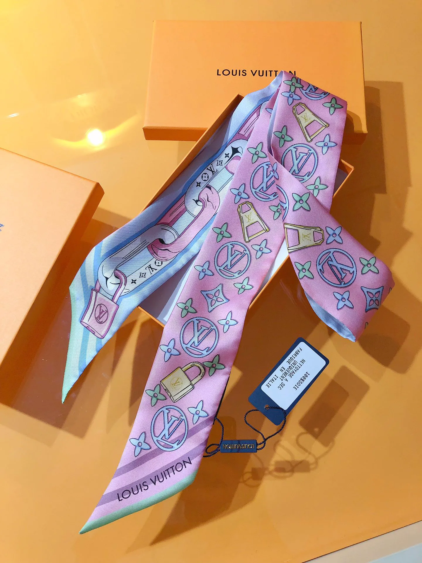 Платки Louis Vuitton 17757838