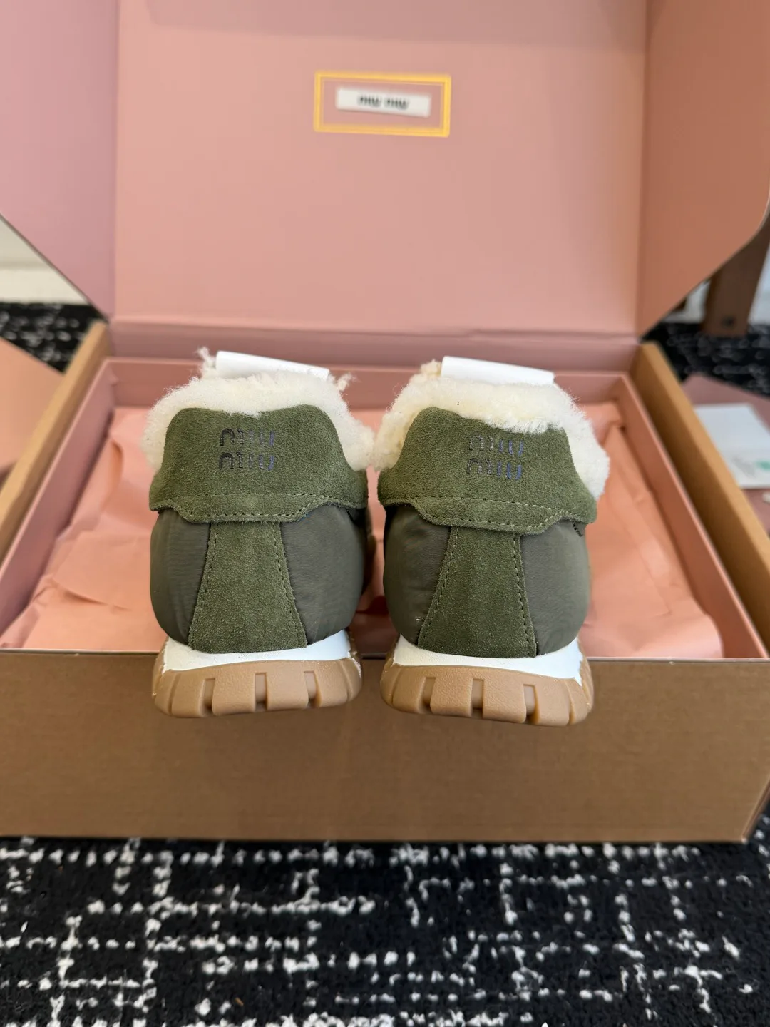 Кроссовки Женские Miu Miu 357103